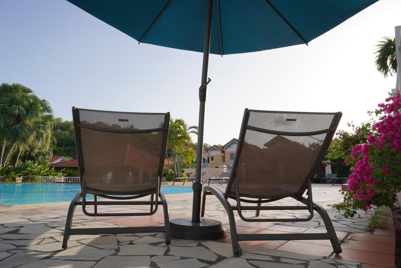 T2 spacieux, confort, piscine & plage à Sainte-Anne