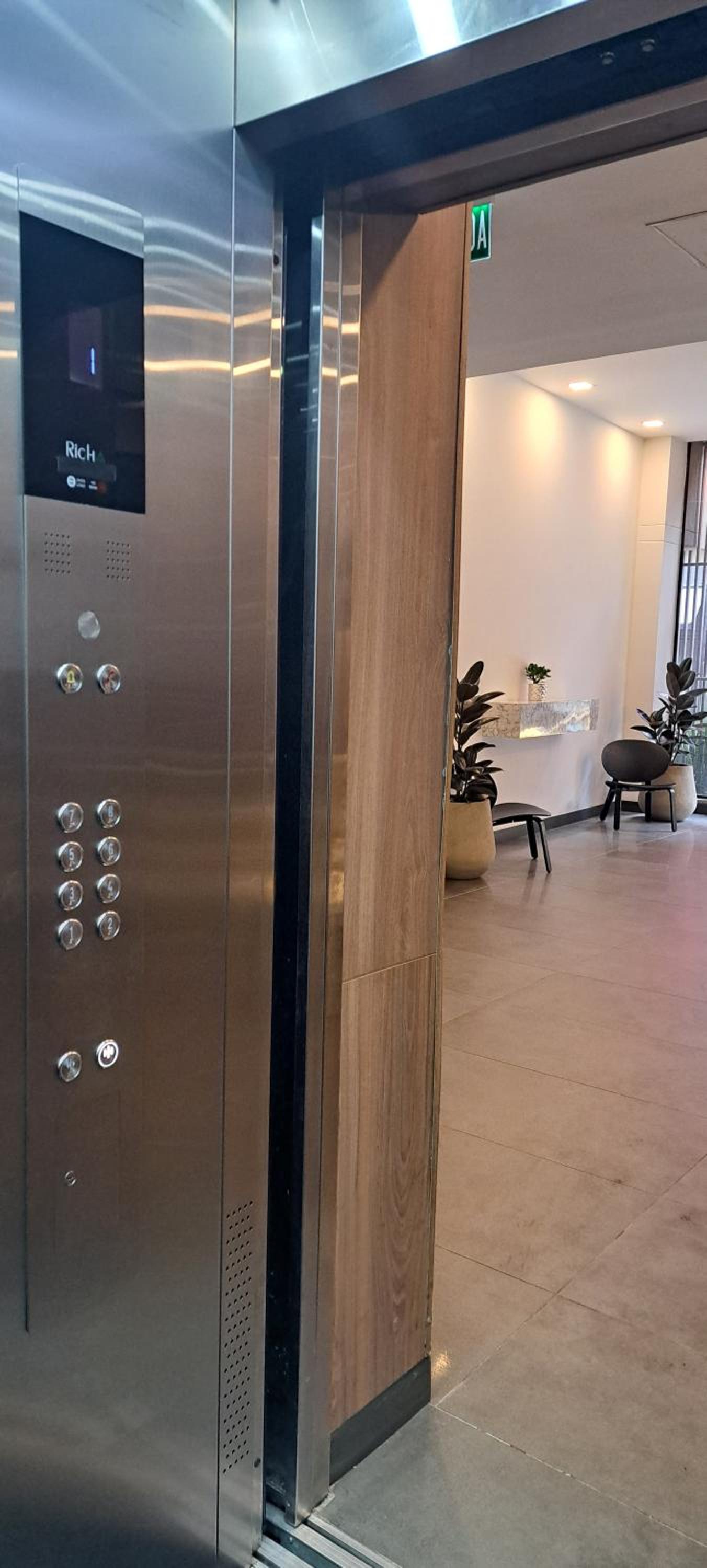 Apartamento Tehatron