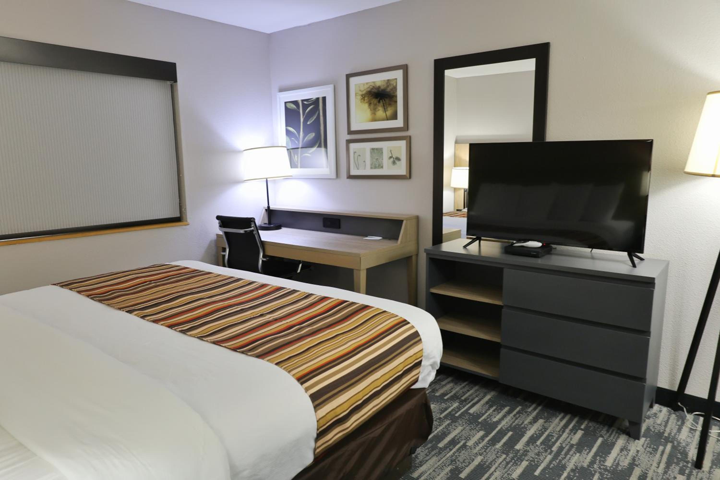 Country Inn & Suites by Radisson, Sparta, WI