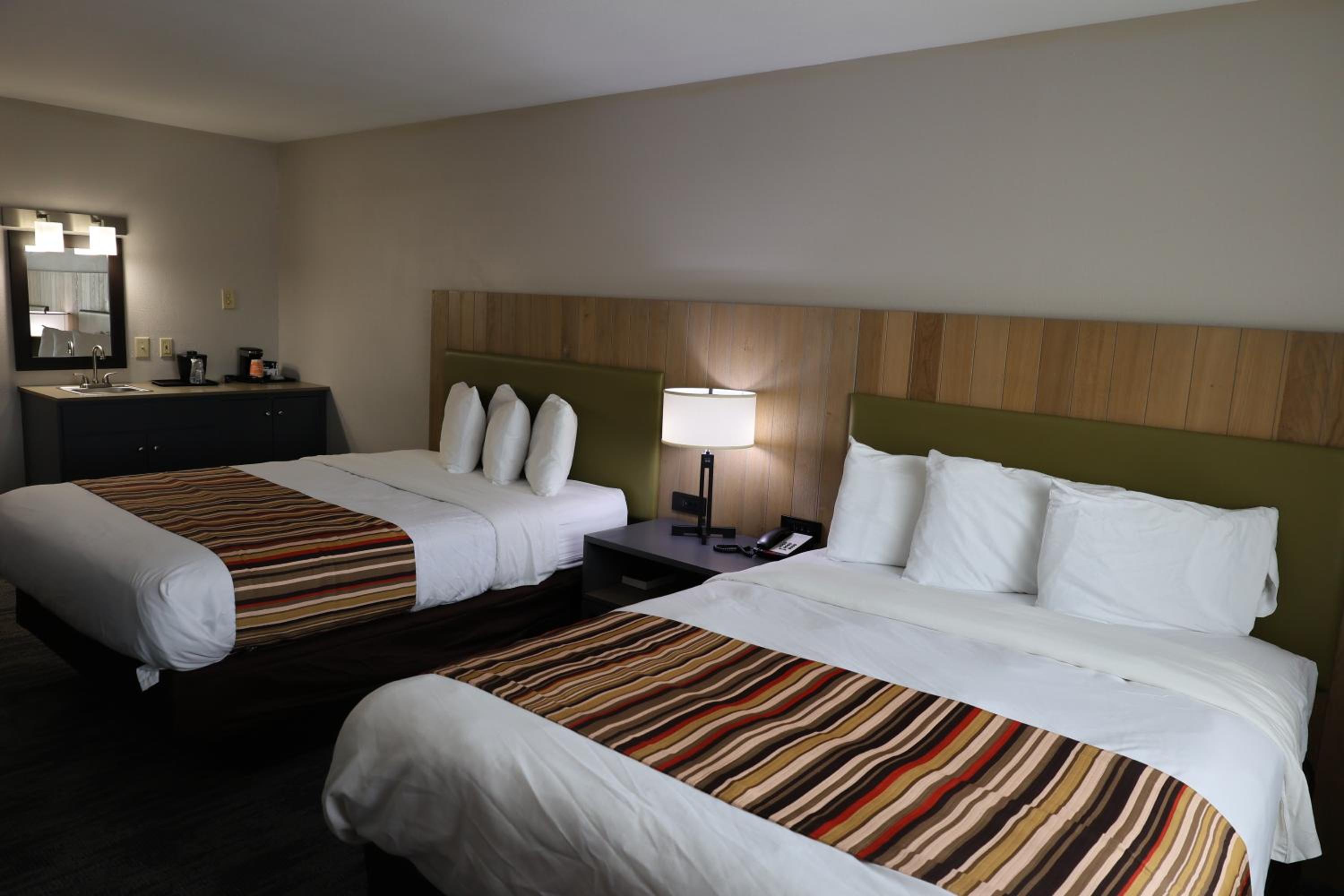 Country Inn & Suites by Radisson, Sparta, WI