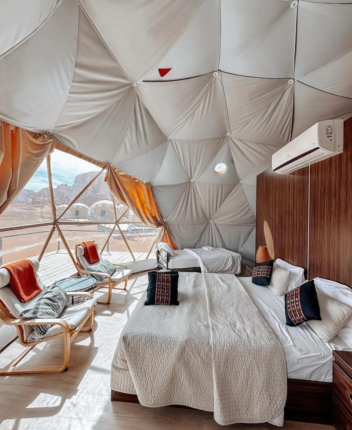 RUM HiLTON lUXURY CAMP view 3