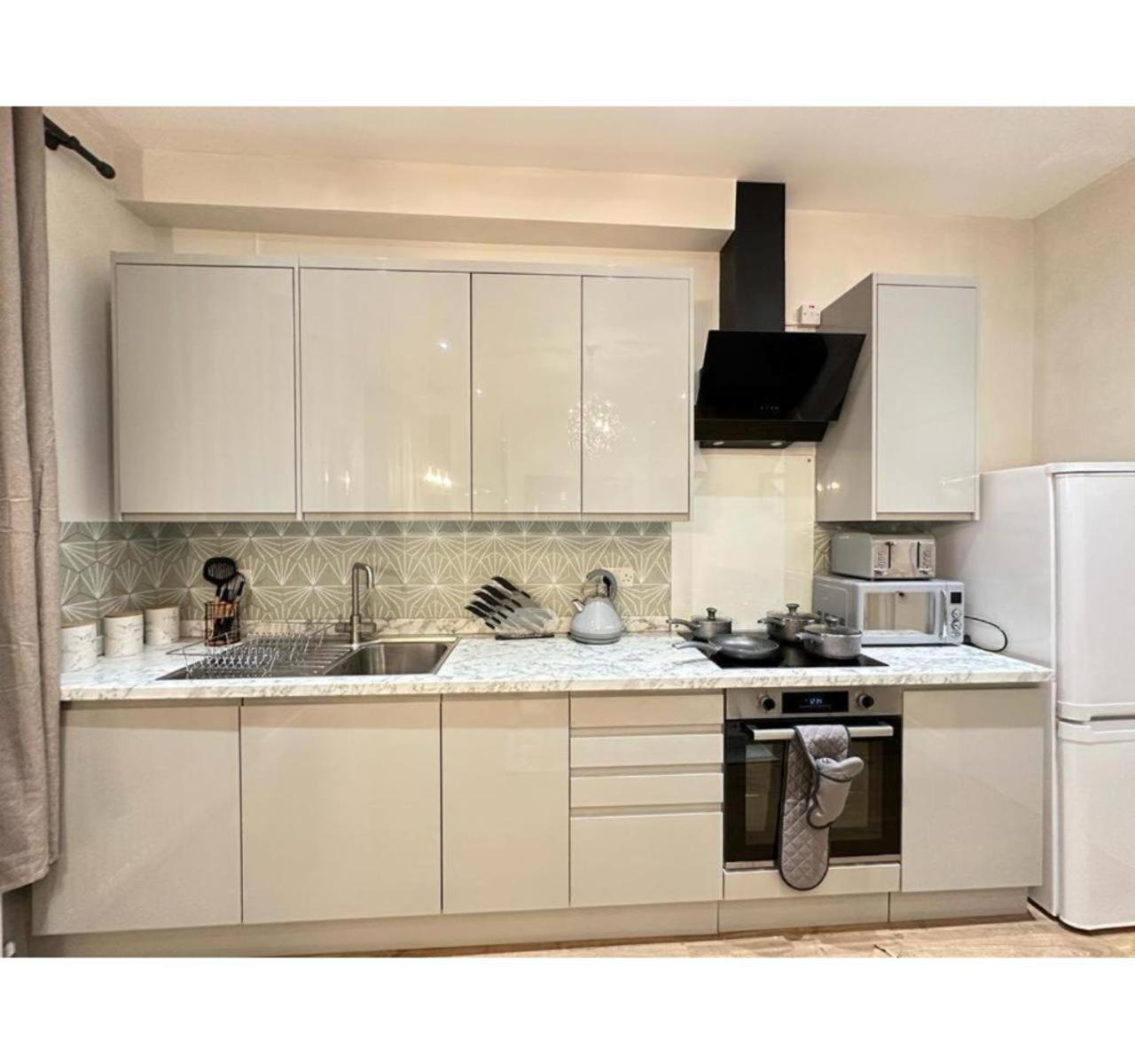 F2- Beautiful 1 Bed Flat Near Edgware Road Station