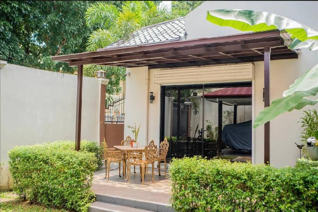Abucay Guests House