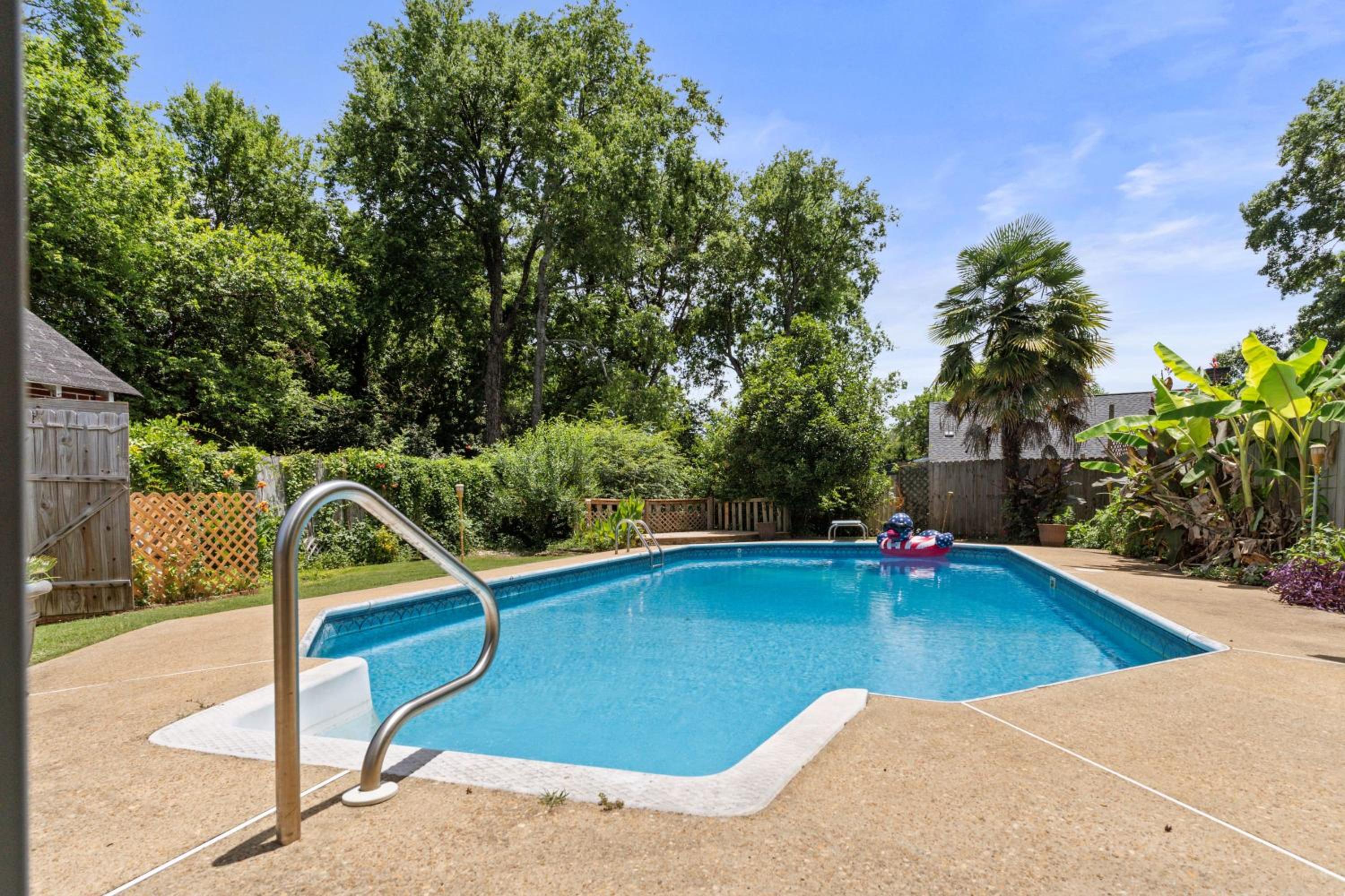 Mins to Zoo - Capitol Heights Hideaway view 2