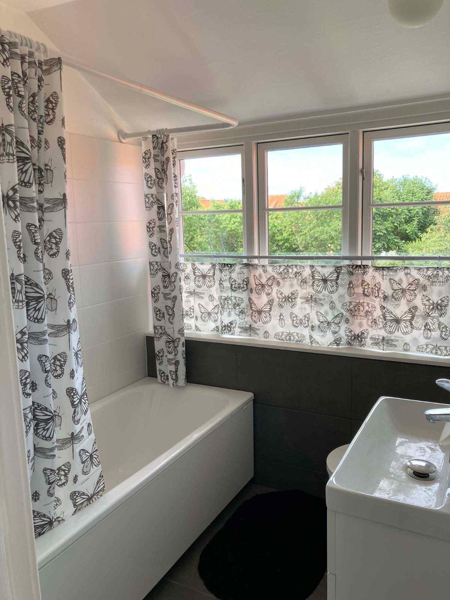 Family-Friendly Villa In Quiet Neighbourhood