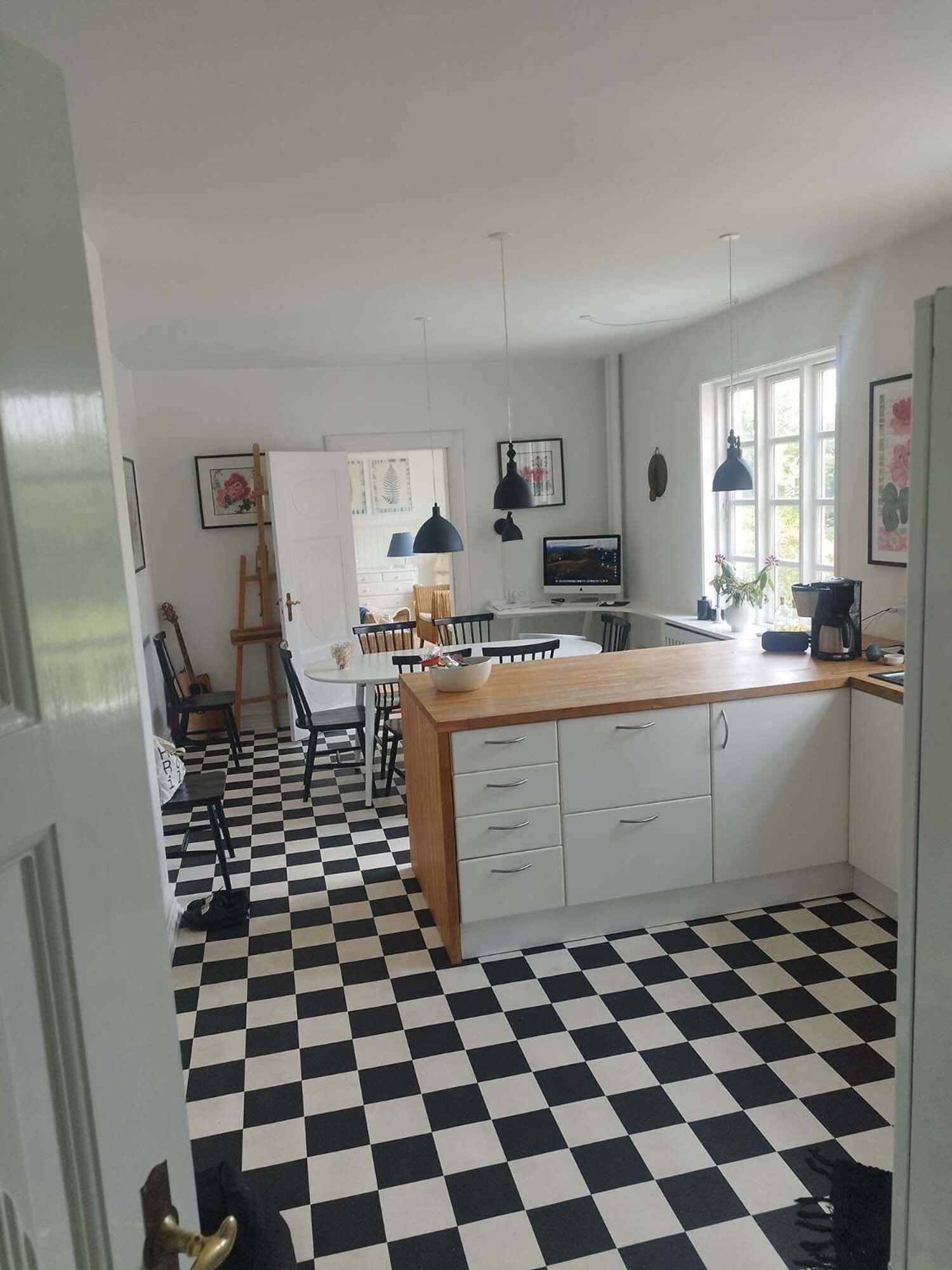 Family-Friendly Villa In Quiet Neighbourhood