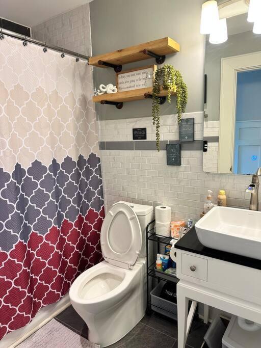 StayCation 3bed 2bath Kids,Pet-friendly with Games view 5