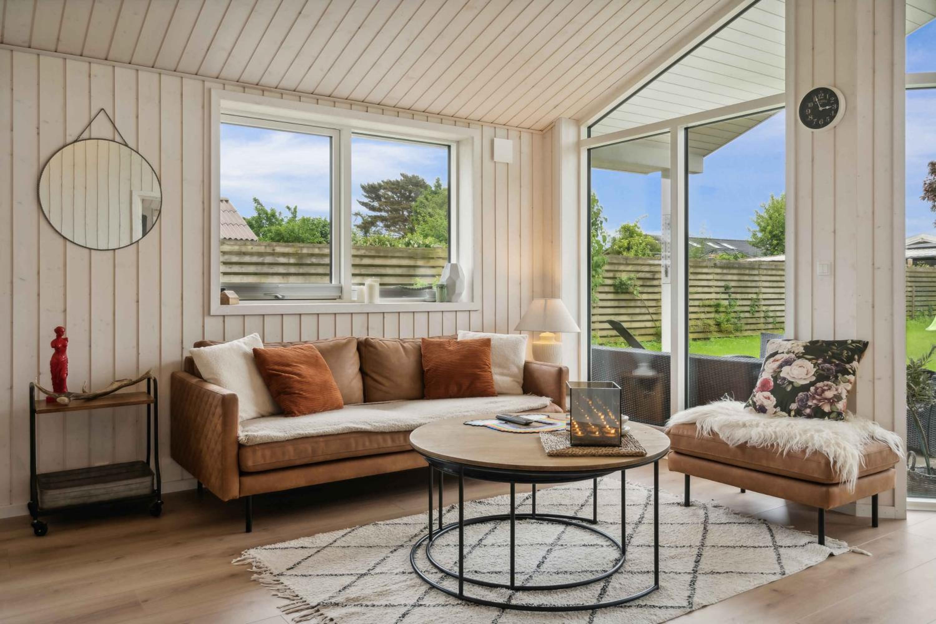 Cosy Summerhouse Near The Waterfront