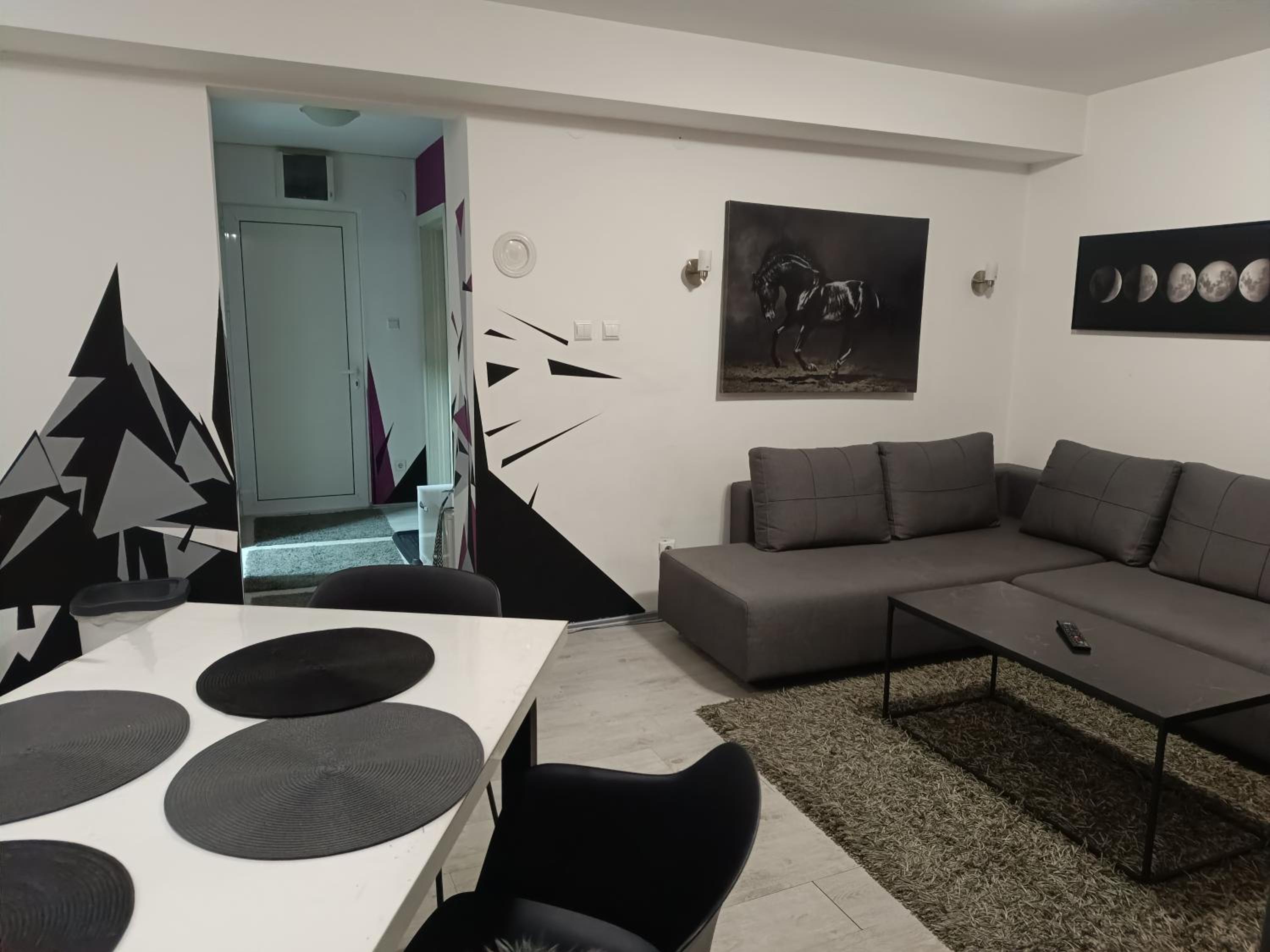 Apartment Triangle view 4