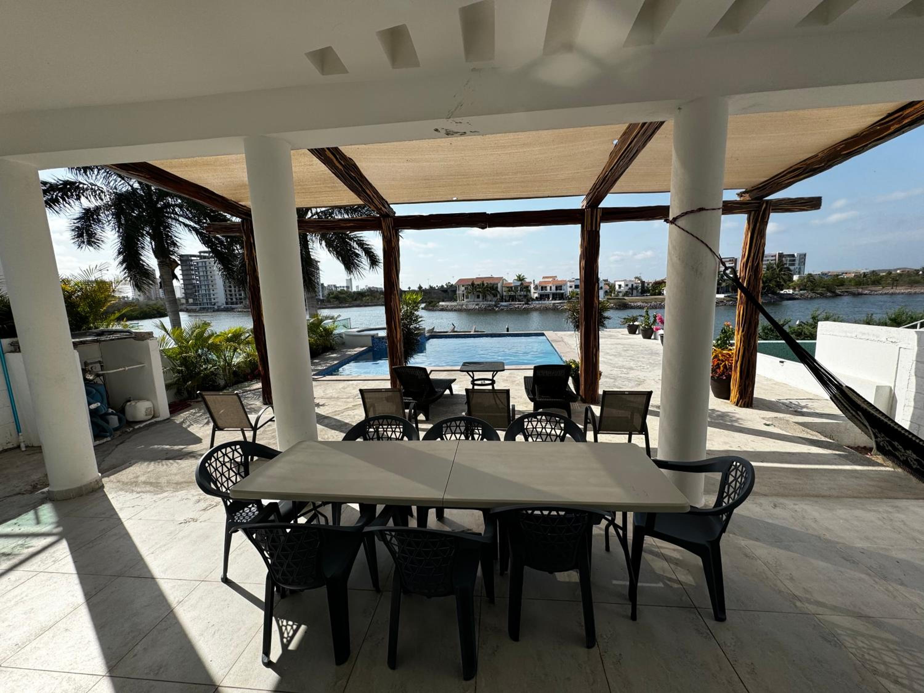 Hotel Casa Isla Marina Vista al Mar 20 Personas - Image 1