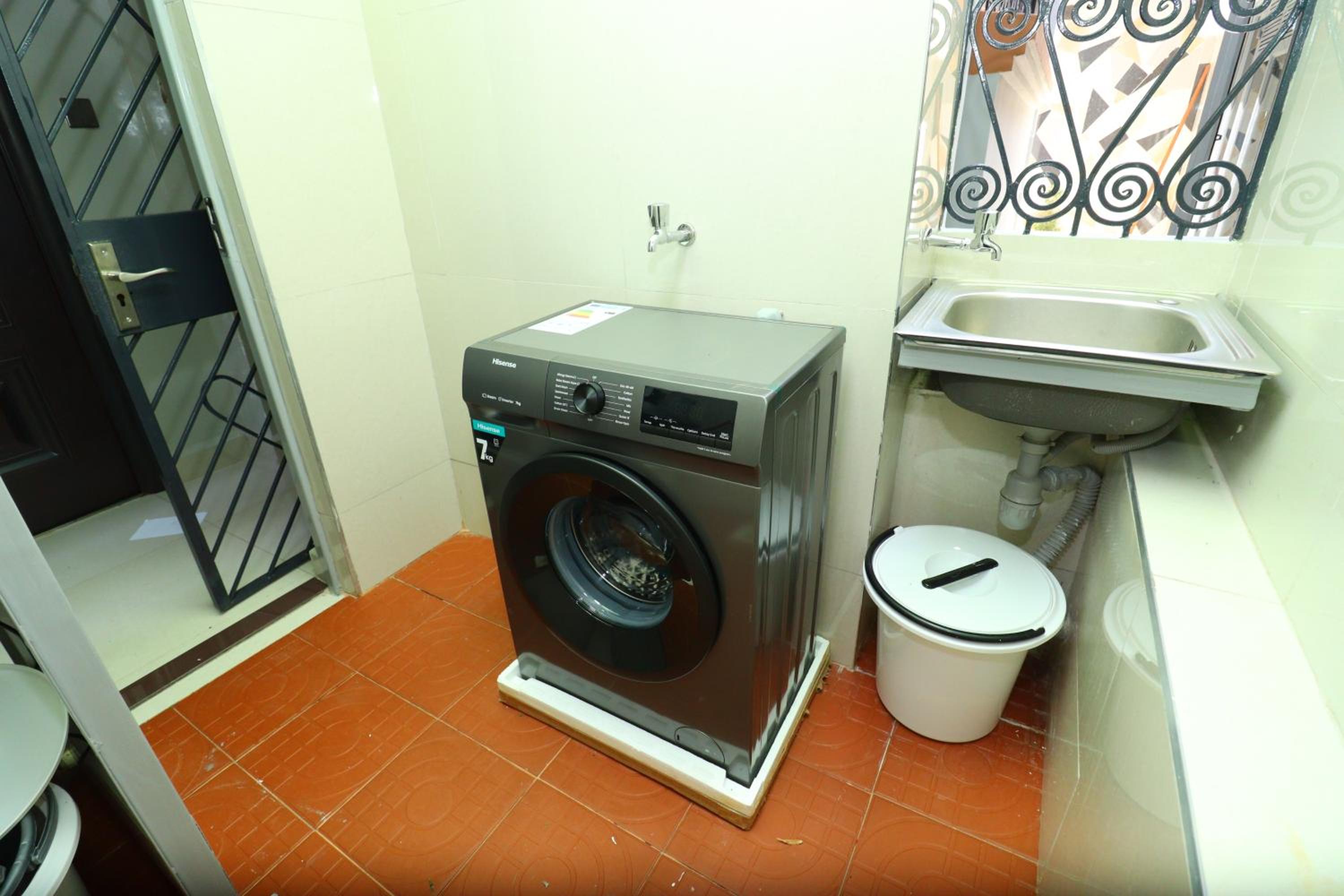 Westland's 1bedroom- Best Rated Lounge view 5