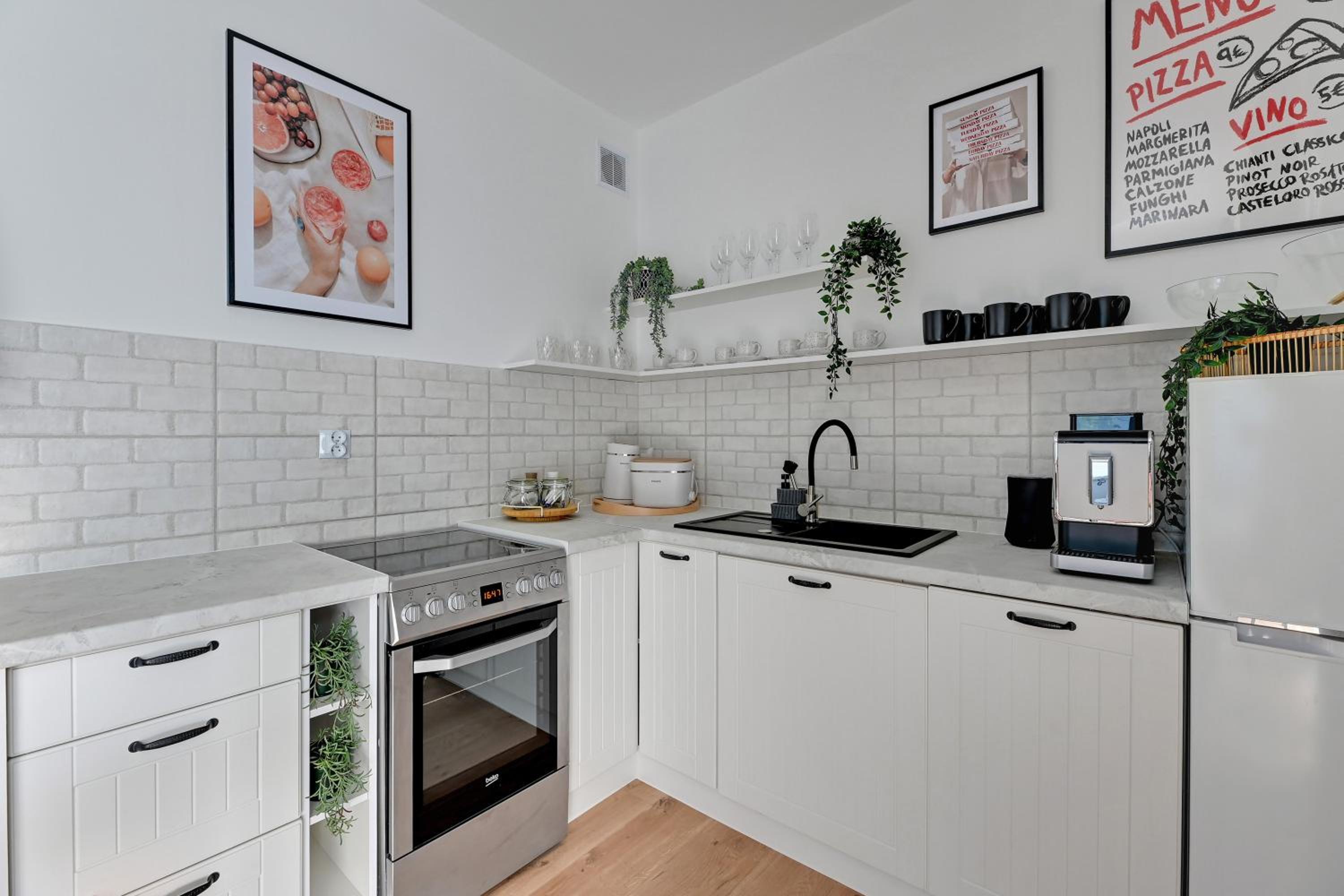 Palm Beach Apartments with terrace & parking by Lion Apartments