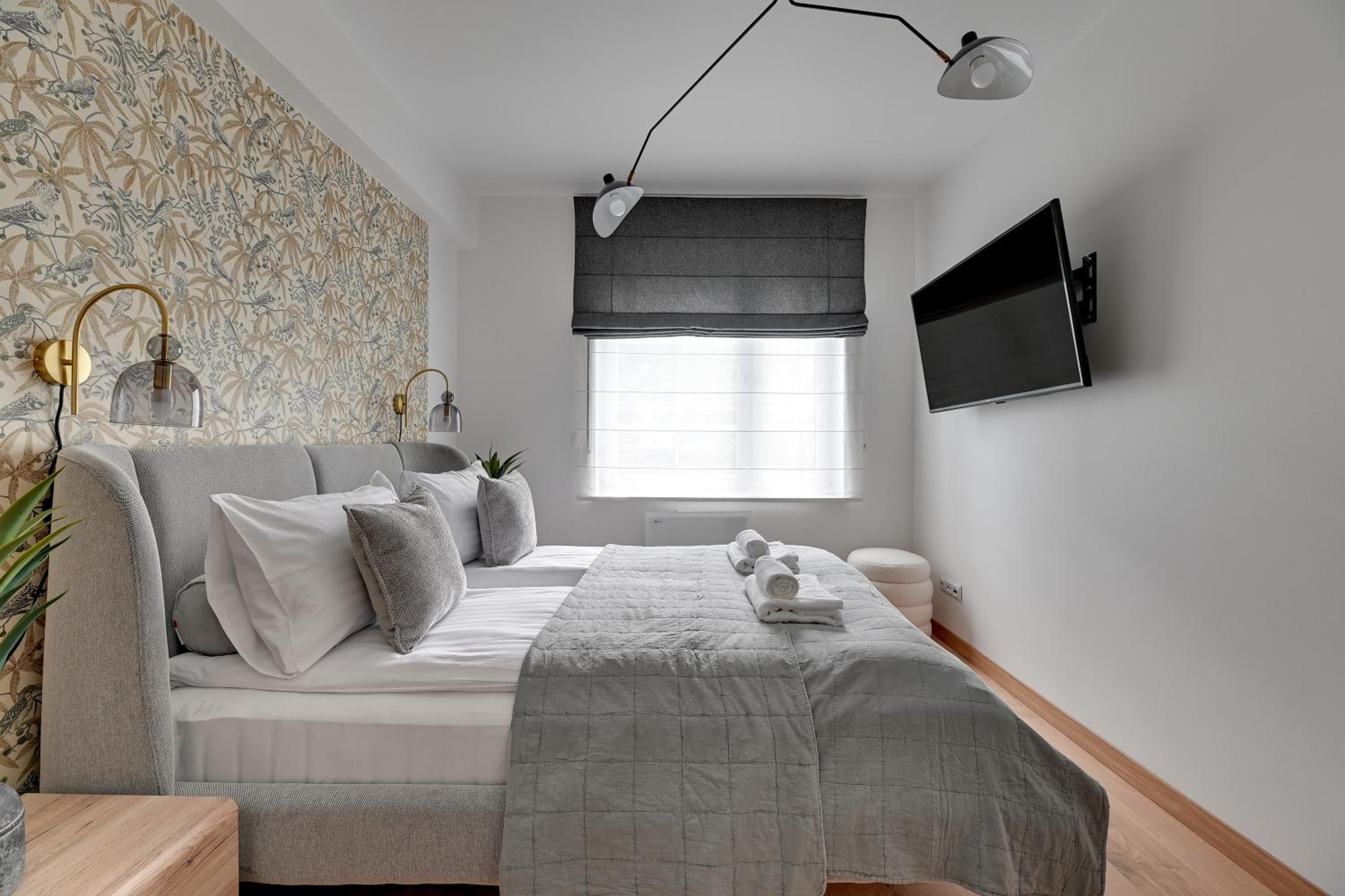 Palm Beach Apartments with terrace & parking by Lion Apartments