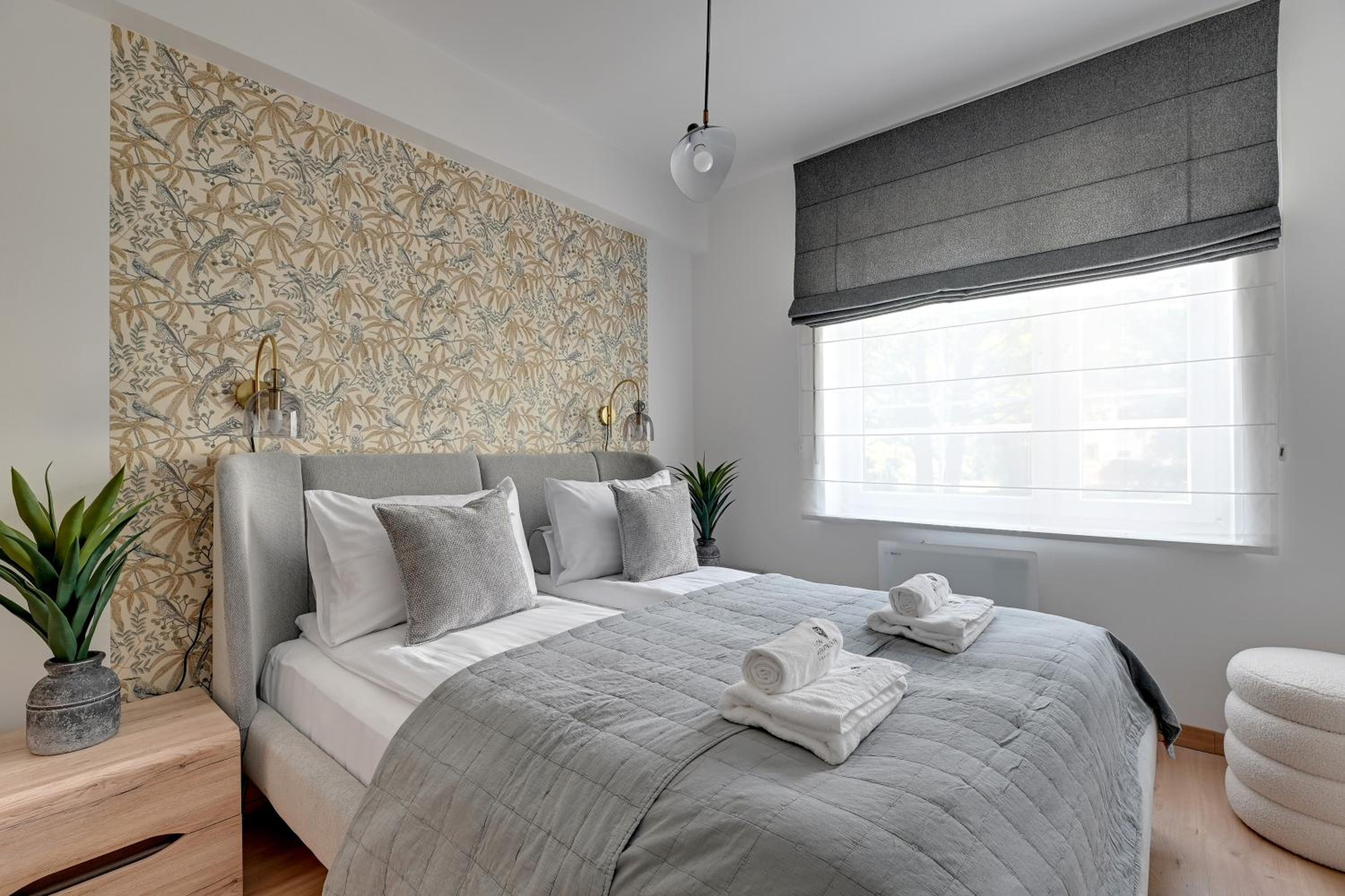 Palm Beach Apartments with terrace & parking by Lion Apartments