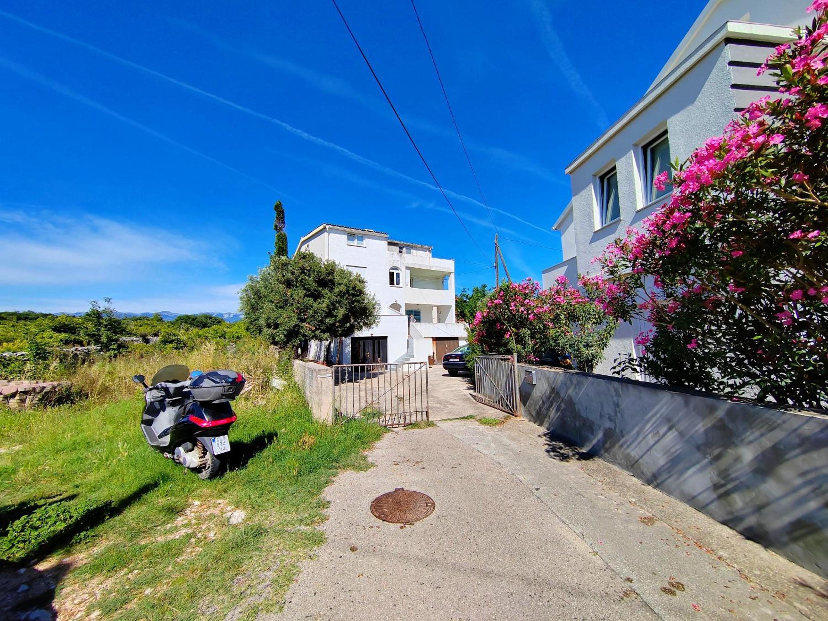 Poncho Apartment Close to Center