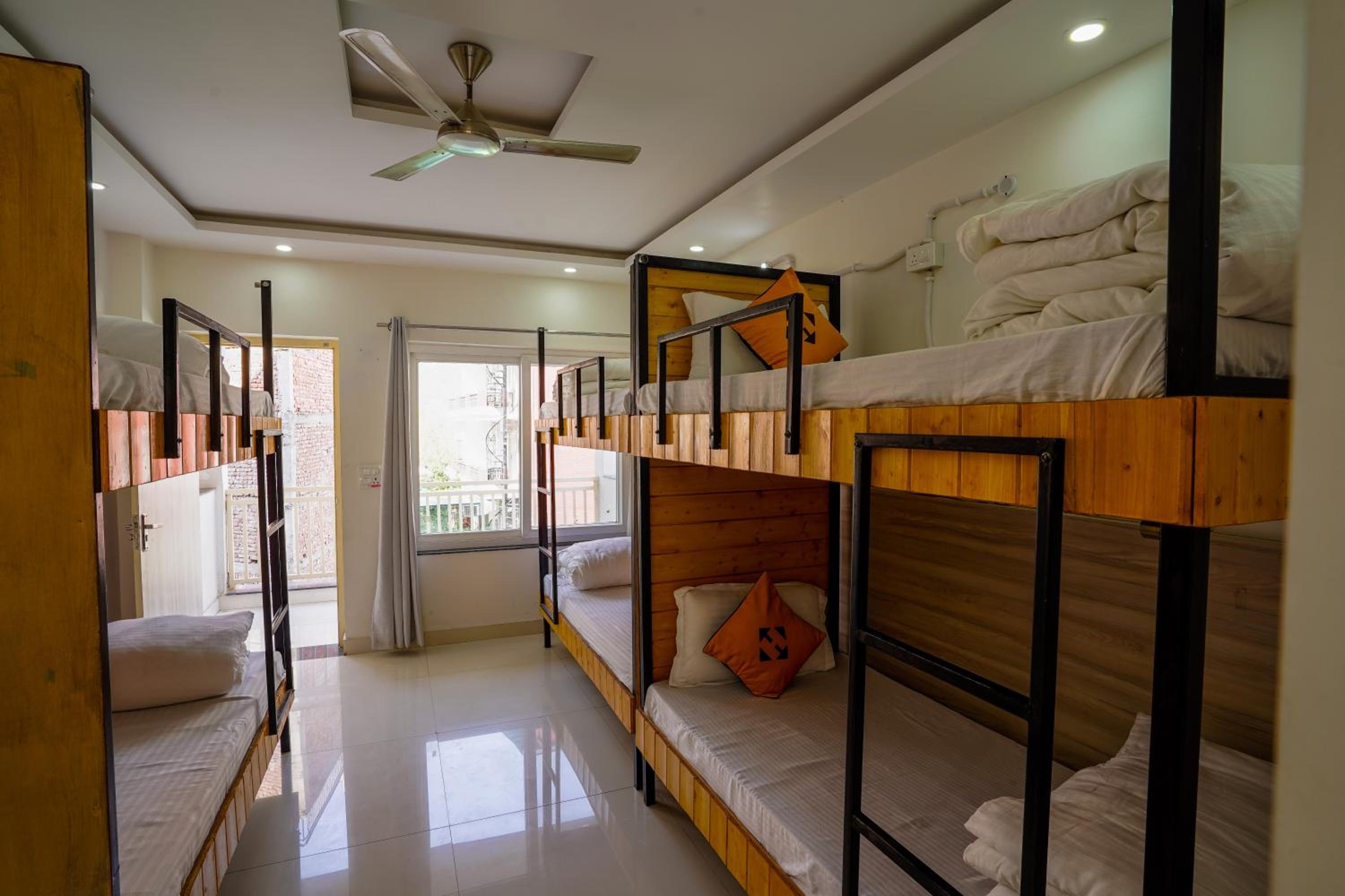 Hide-In Rishikesh, Laxman Jhula view 4