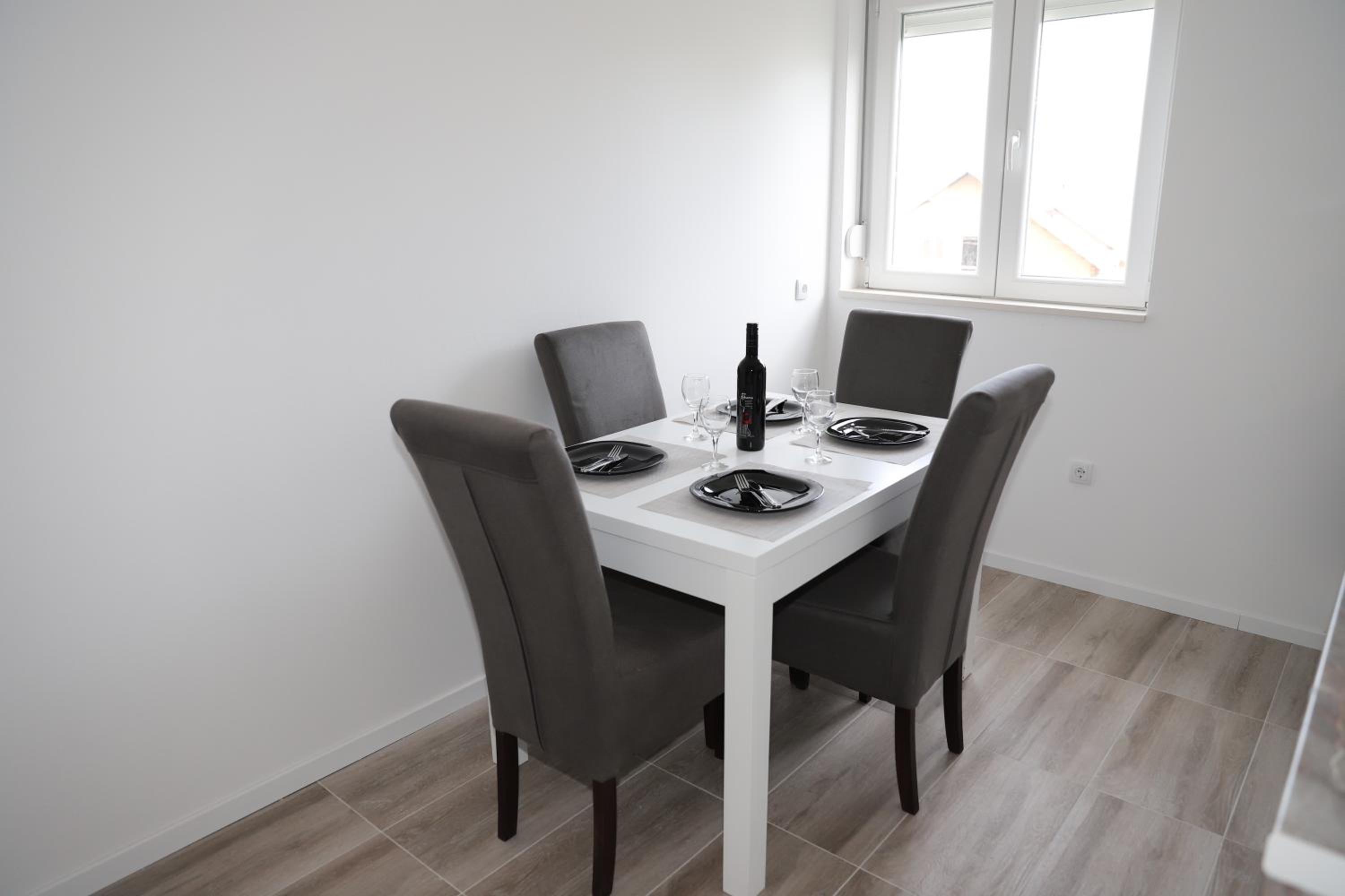 Apartmani Lara