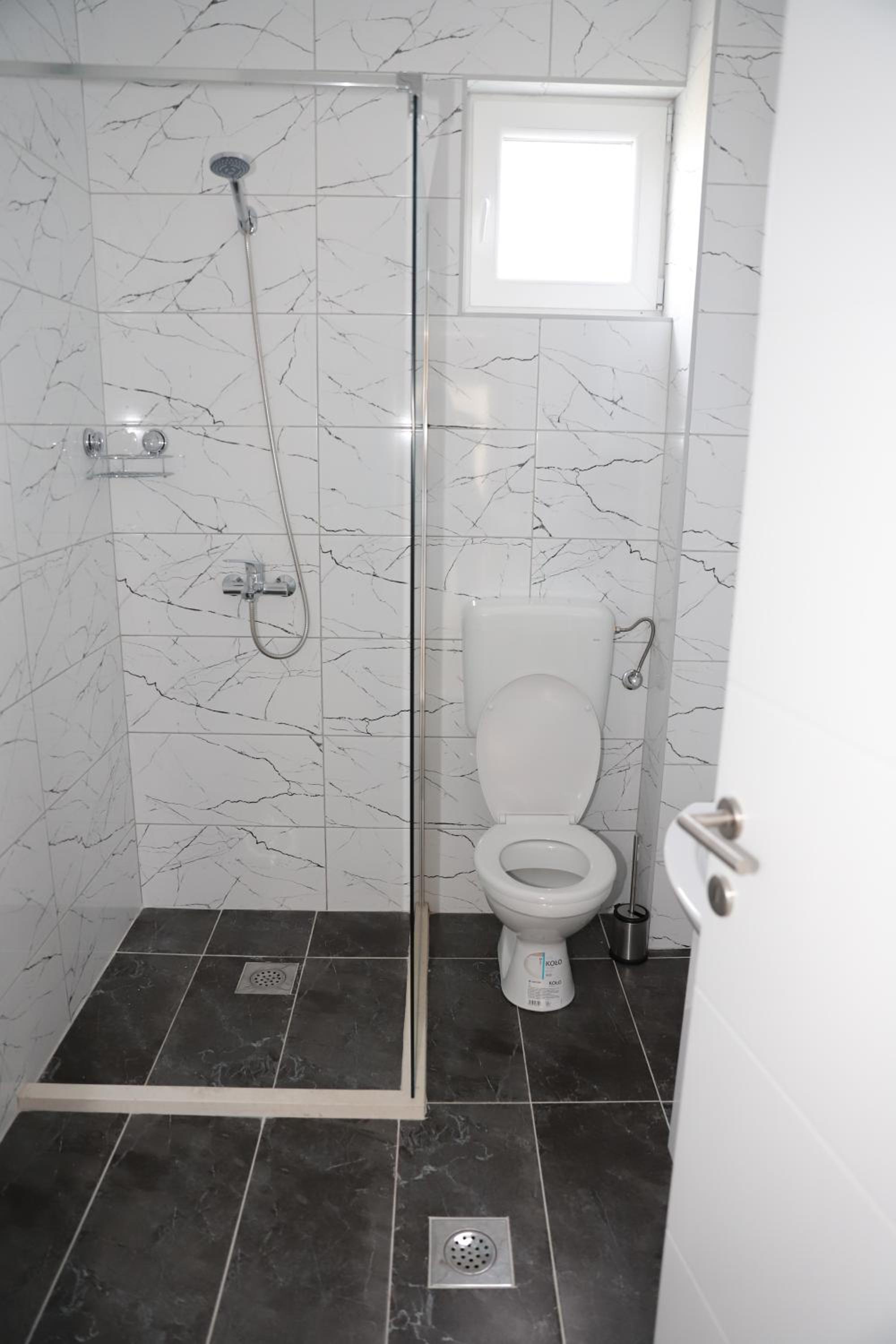 Apartmani Lara