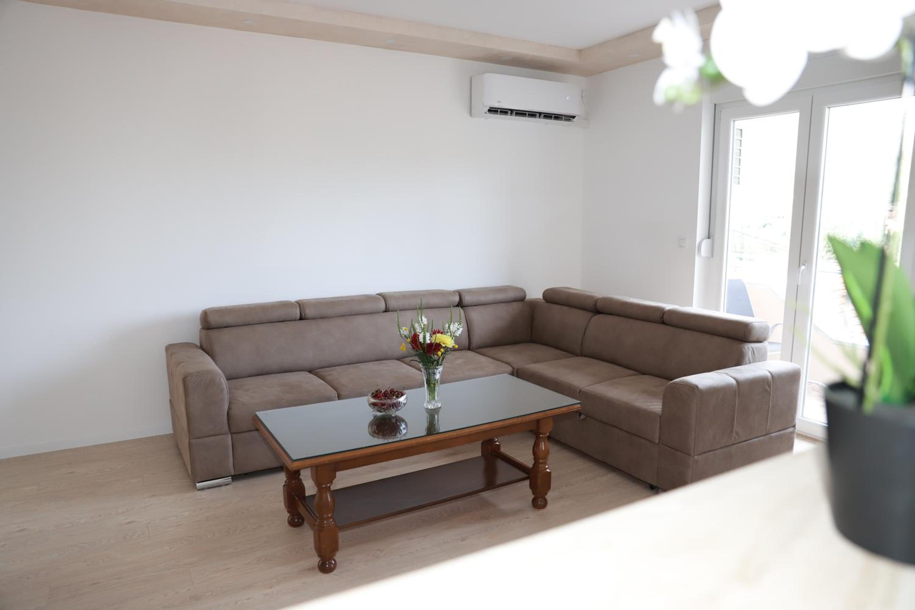 Apartmani Lara
