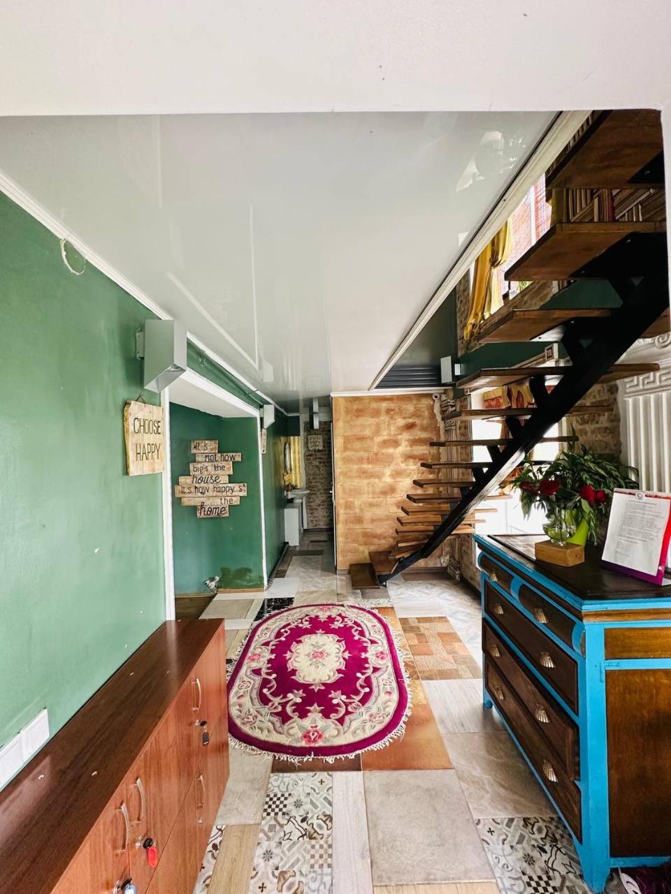 Sweet Home Art Boutique
