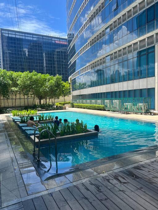 Stylish Urban Retreat in the Heart of BGC