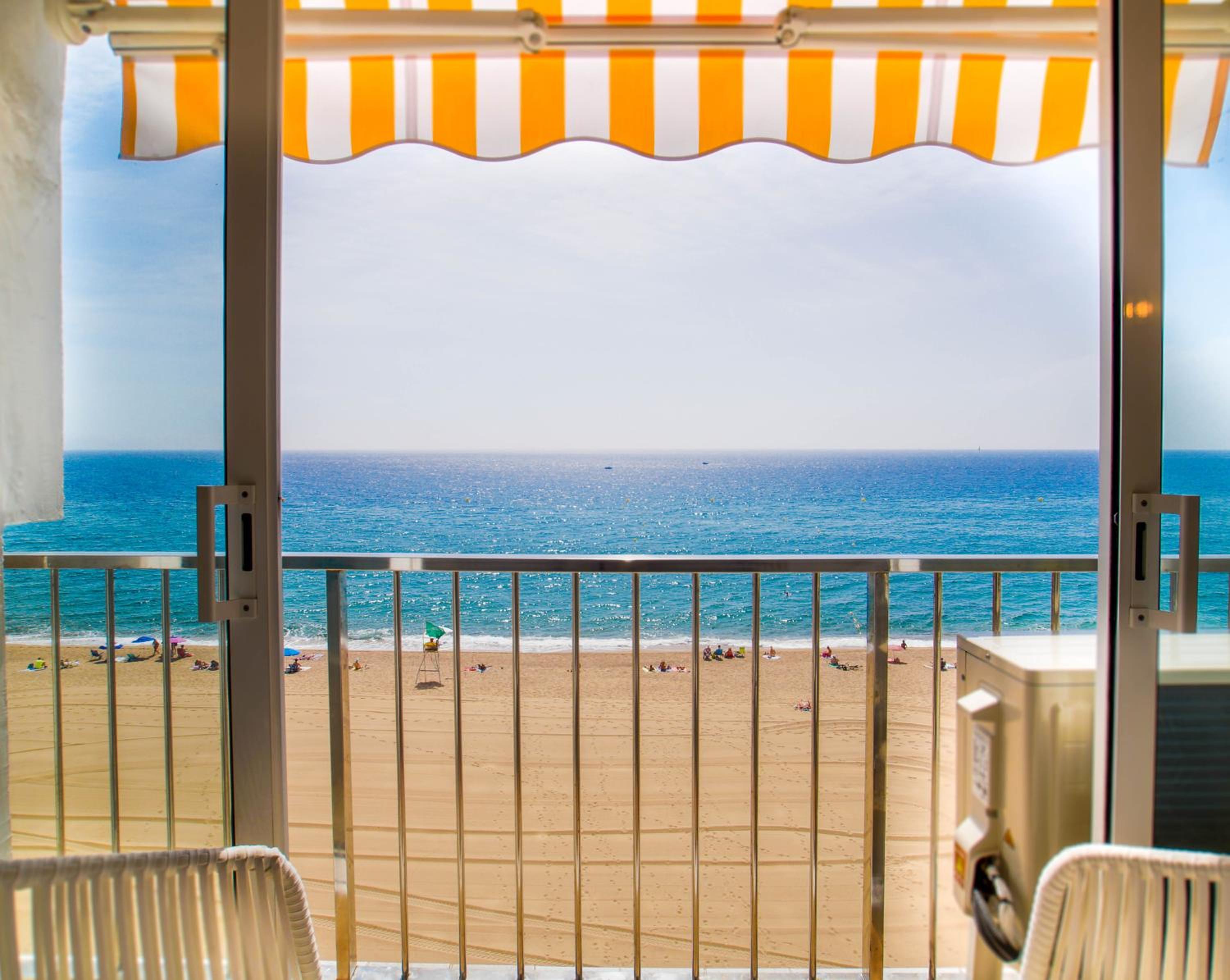 Chocolate Beach Studio by BHomesCostaBrava photo 4