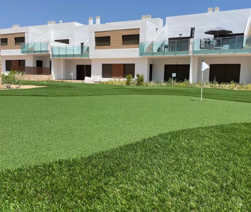 Casa Paloma Blanca