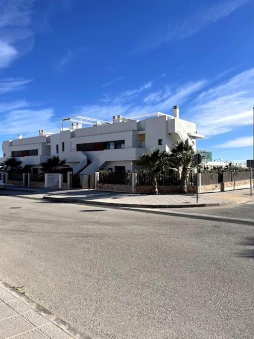 Casa Paloma Blanca