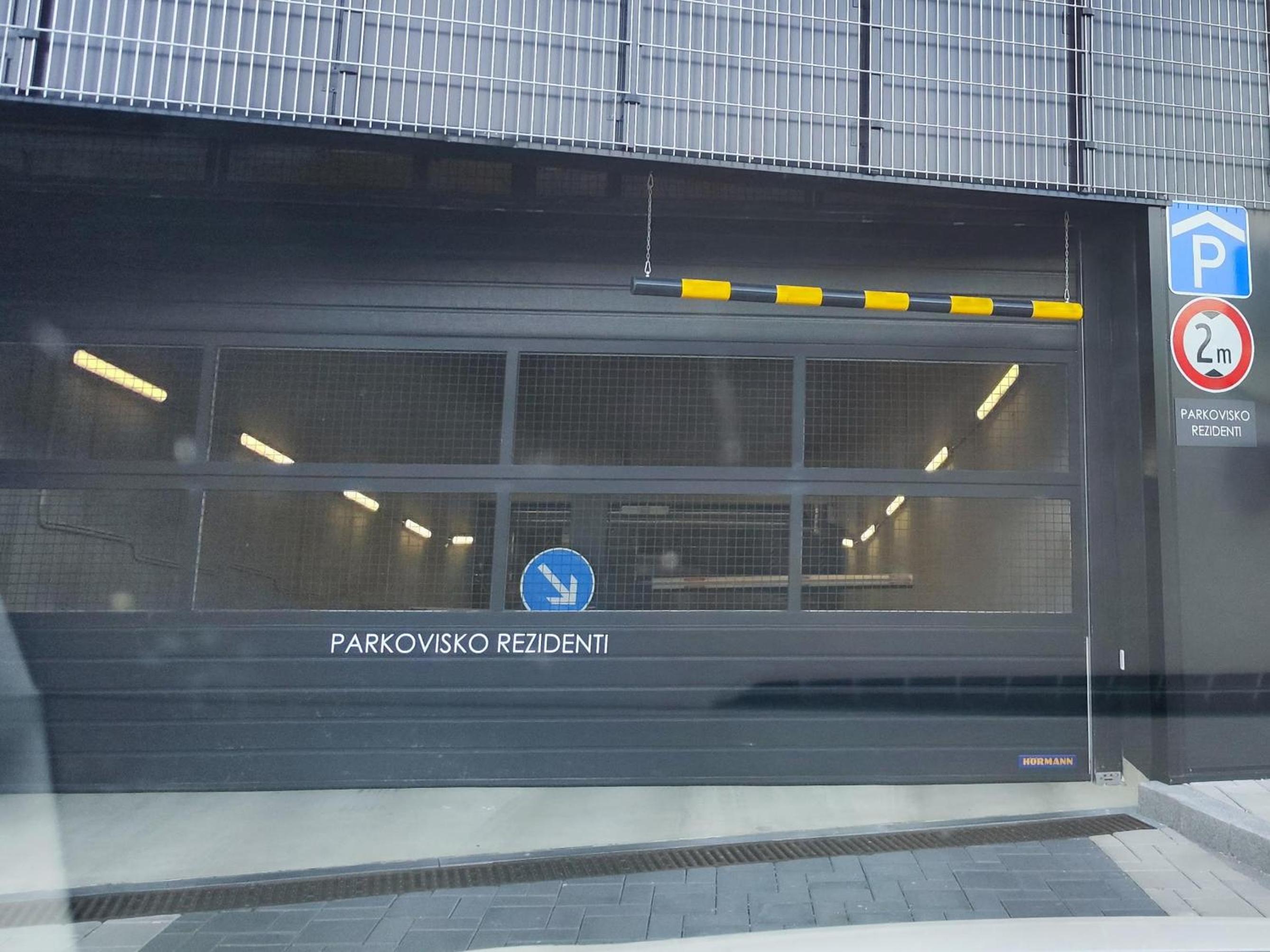 Yarn - free private parking - balcony with city view - Central shopping mall