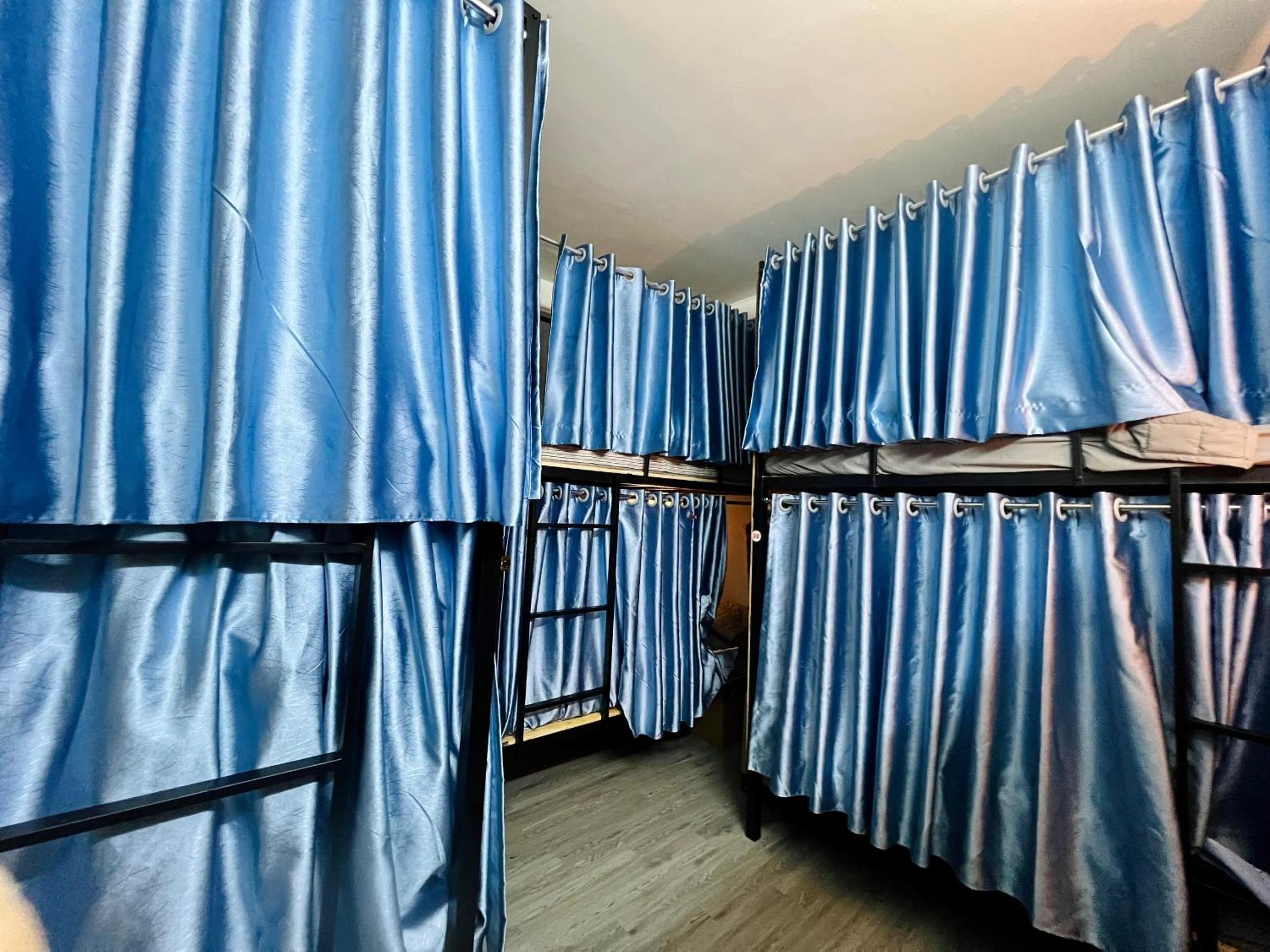 AULE HOSTEl