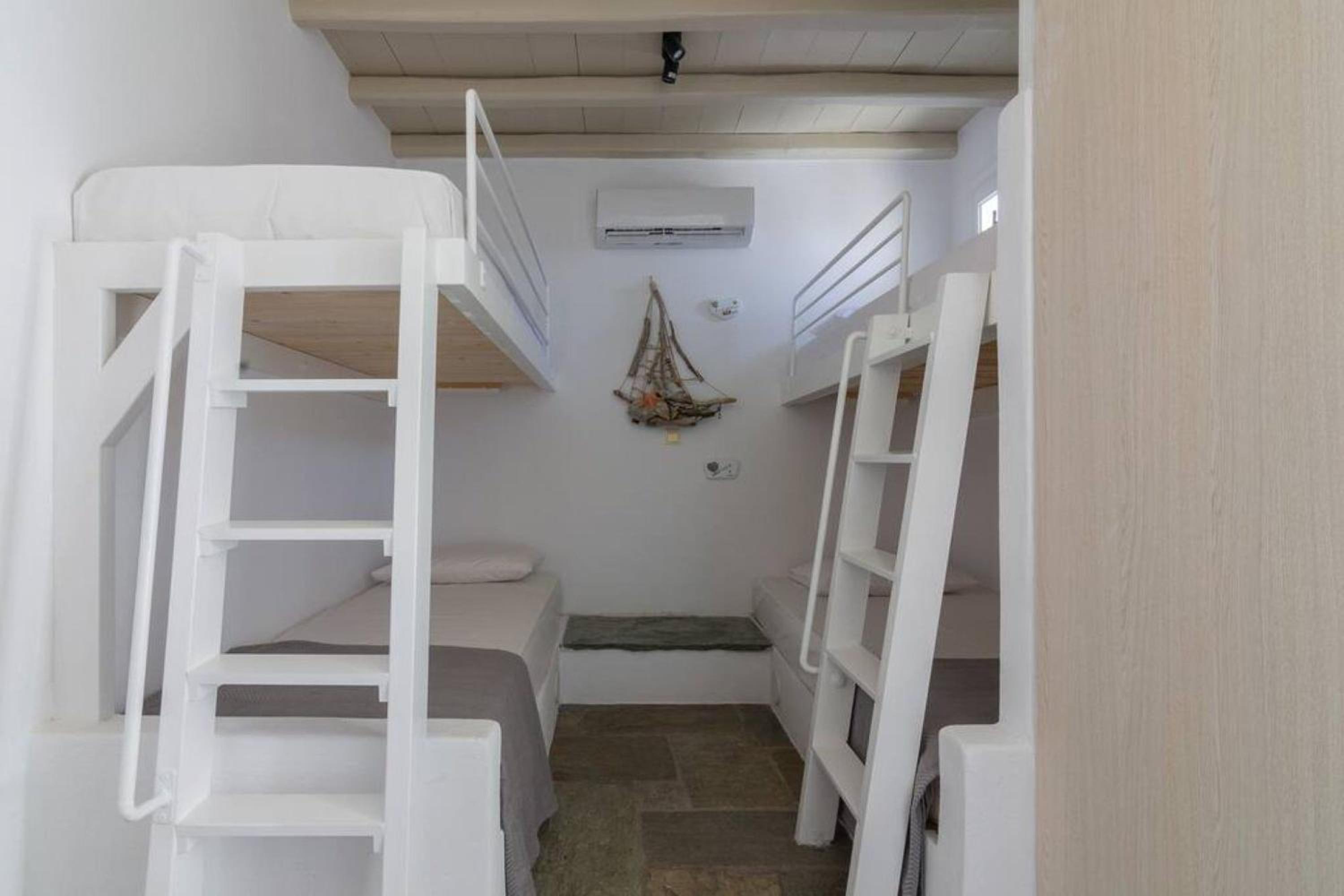 Iakovos summer house