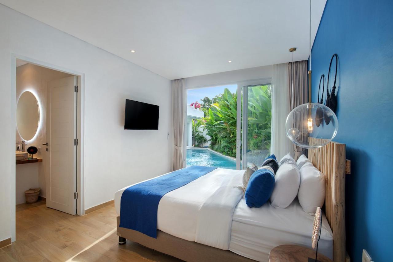 Trendsetting Ultimate 6-Bed BEACH Getaway-Staff-Breakfast-BBQ-Billiard view 4