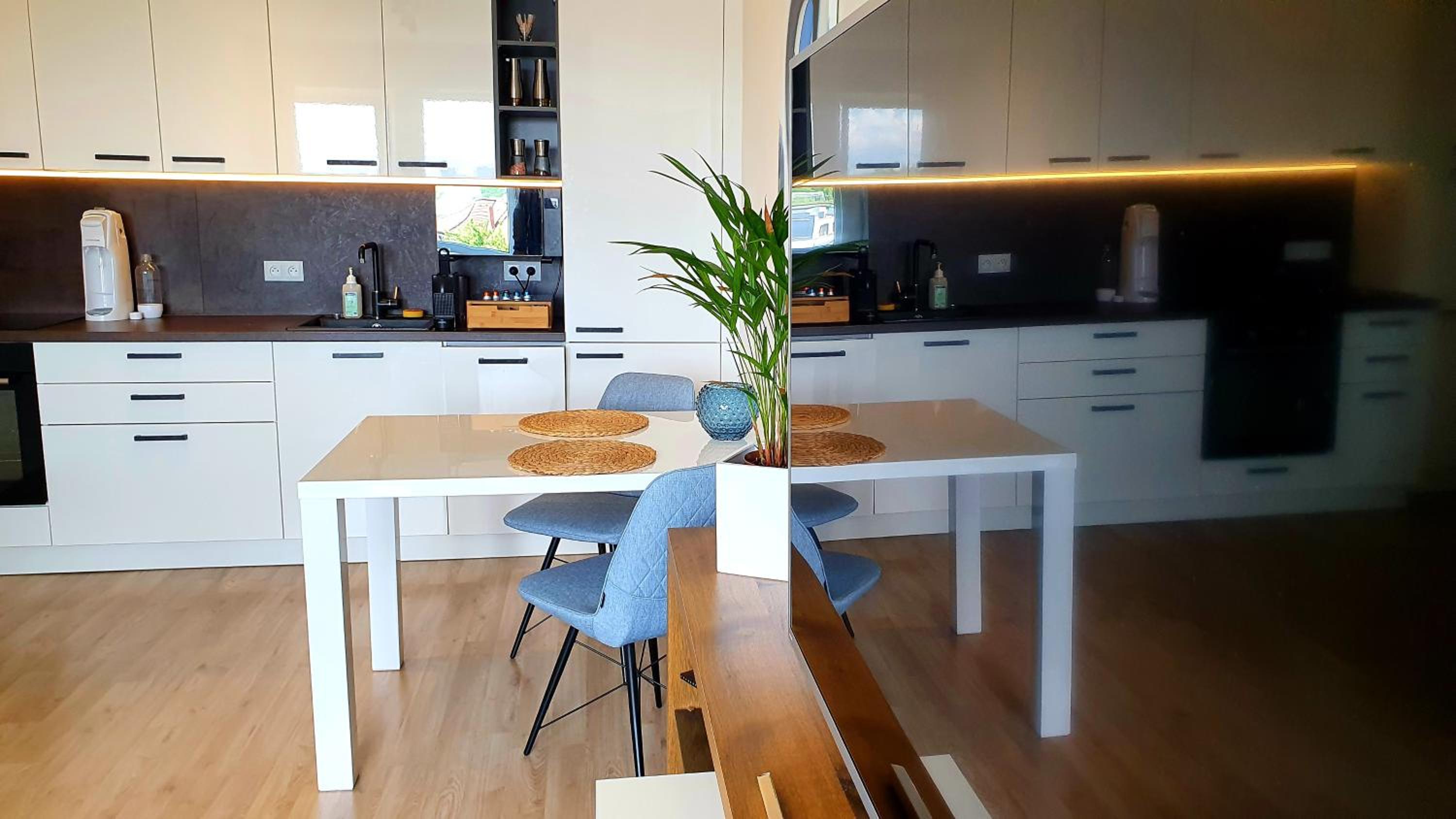 LUXURY APARTMENT VBLOKU