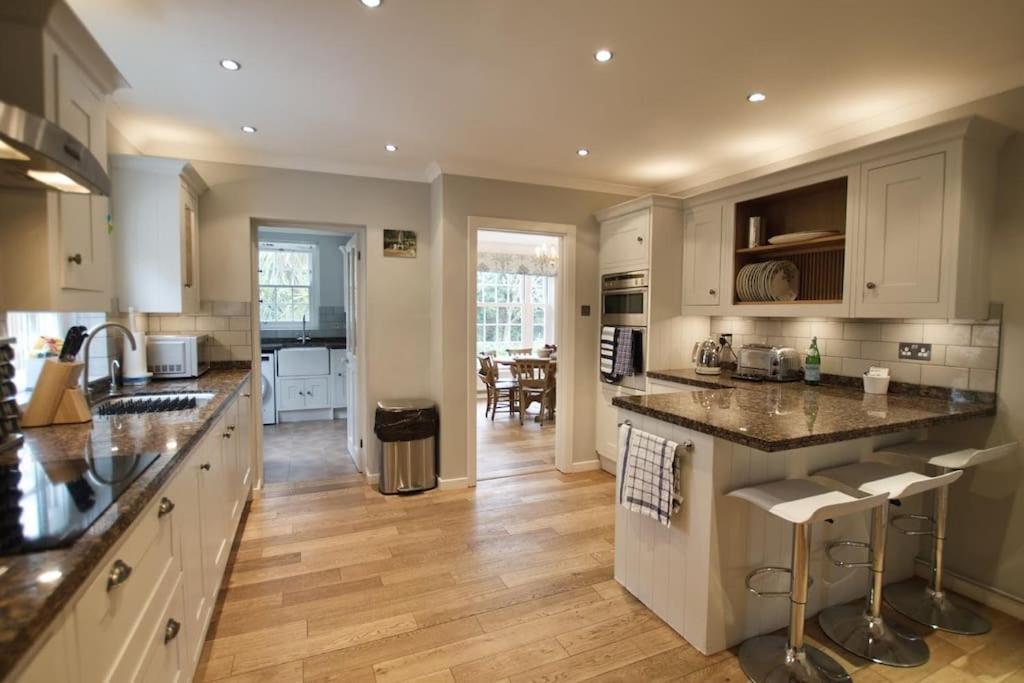 Exquisite location close to the sea! view 4