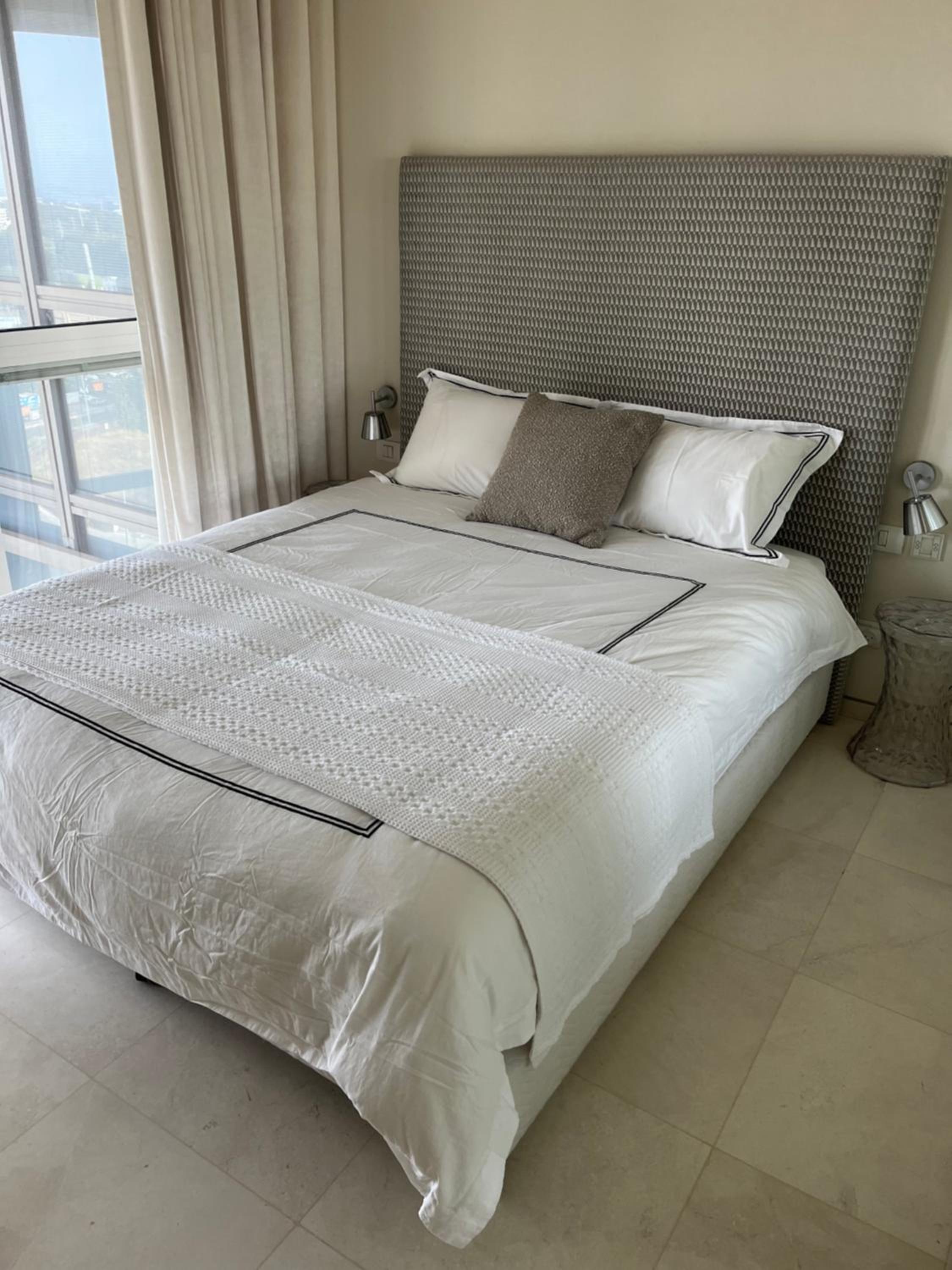 Luxurious apartment in north Tel Aviv view 3