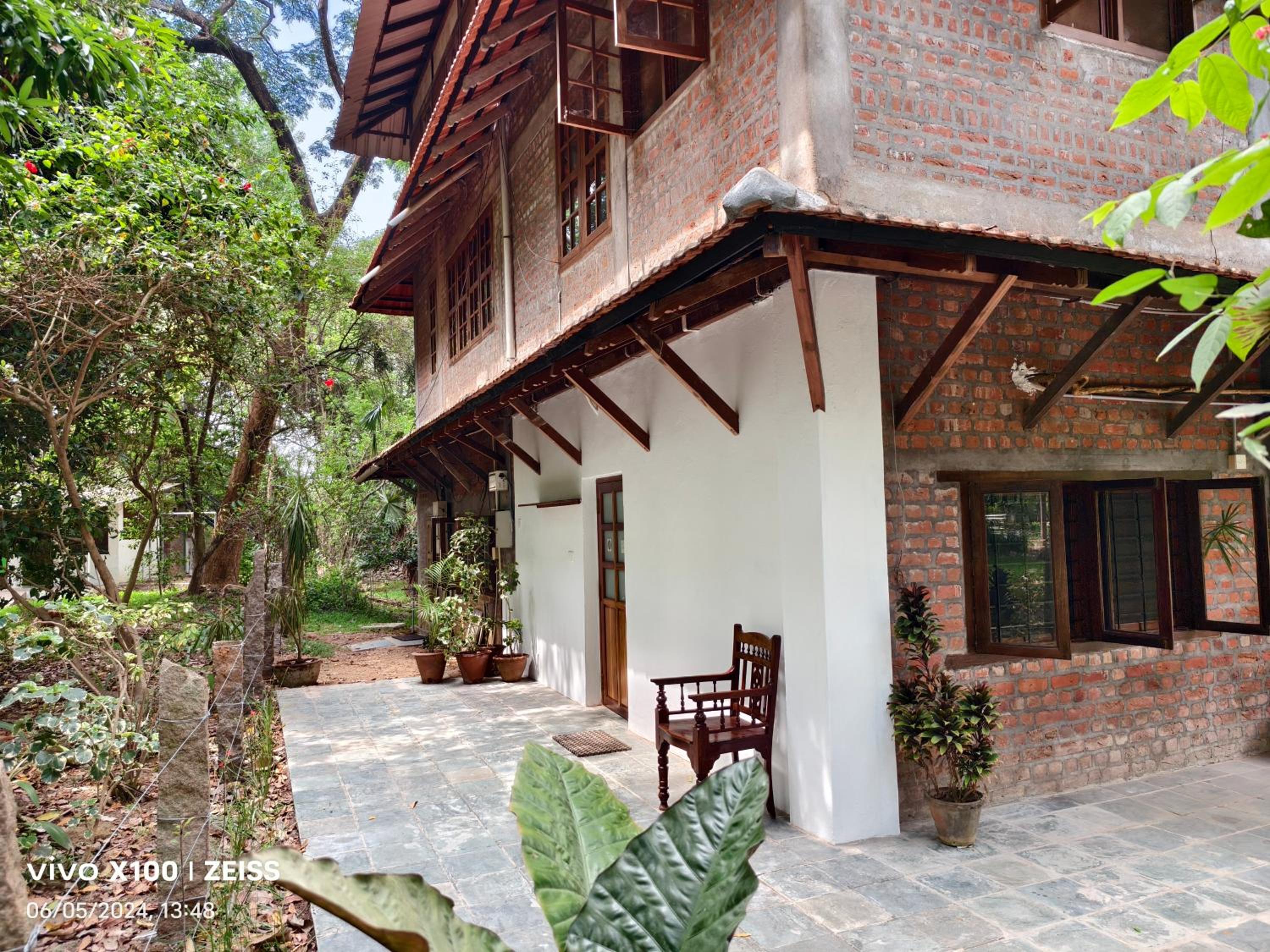 Isai Ambalam guest house