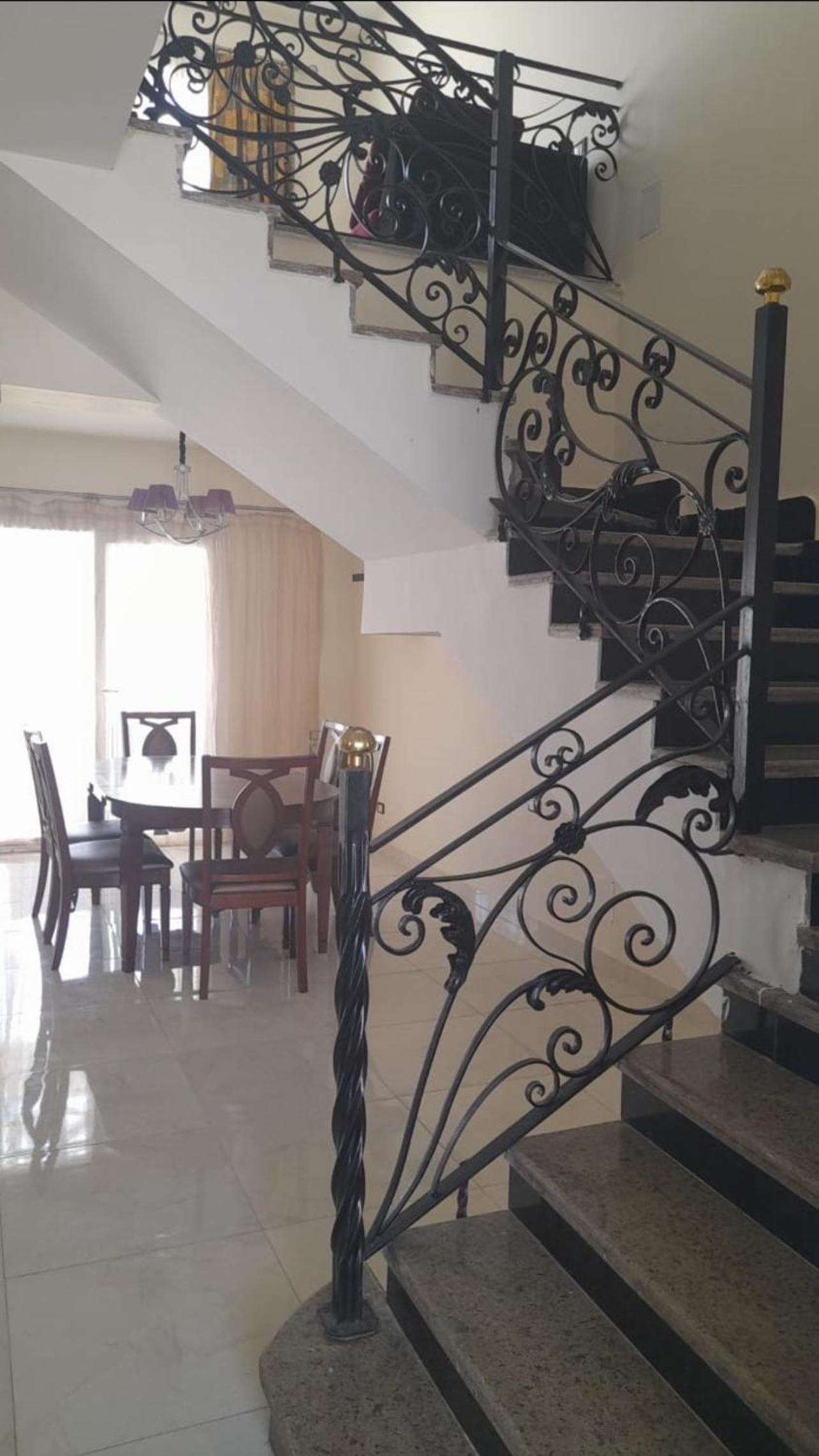 Mountain View North Coast Vila for Families Only