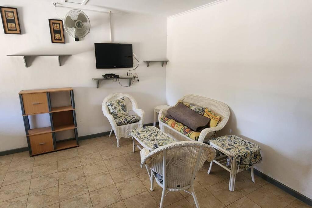 Veeris Apartments