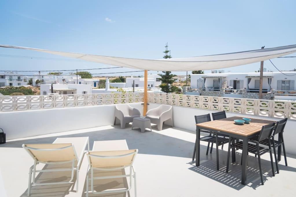 Swell S10 maisonette with private Jacuzzi in Naousa view 4