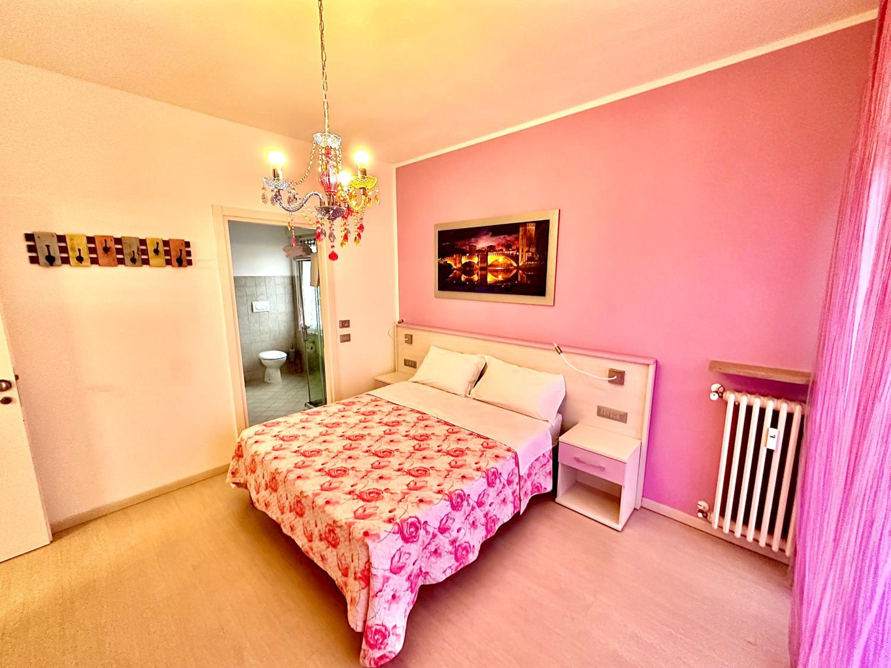 Ai Giardini Rooms -vicino Ospedale Borgo Trento e centro storico