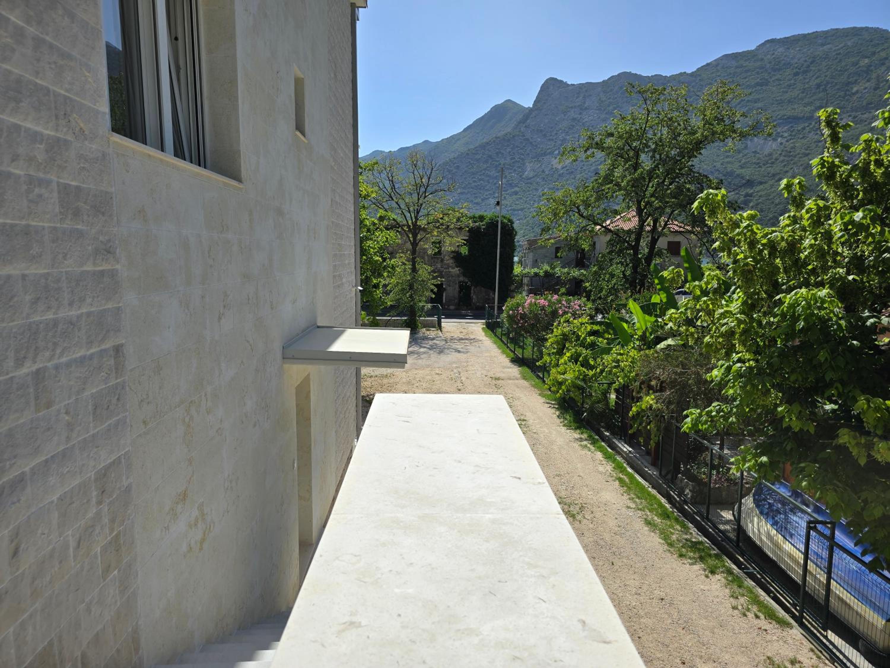 Photo 45
