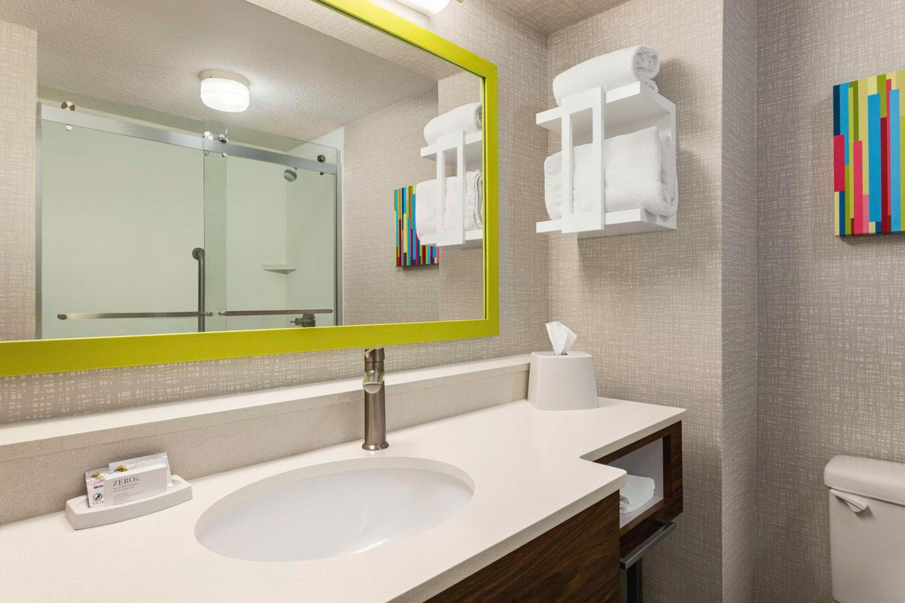 Springfield Vacations - Hampton Inn  Suites Springfield - Property Image 5