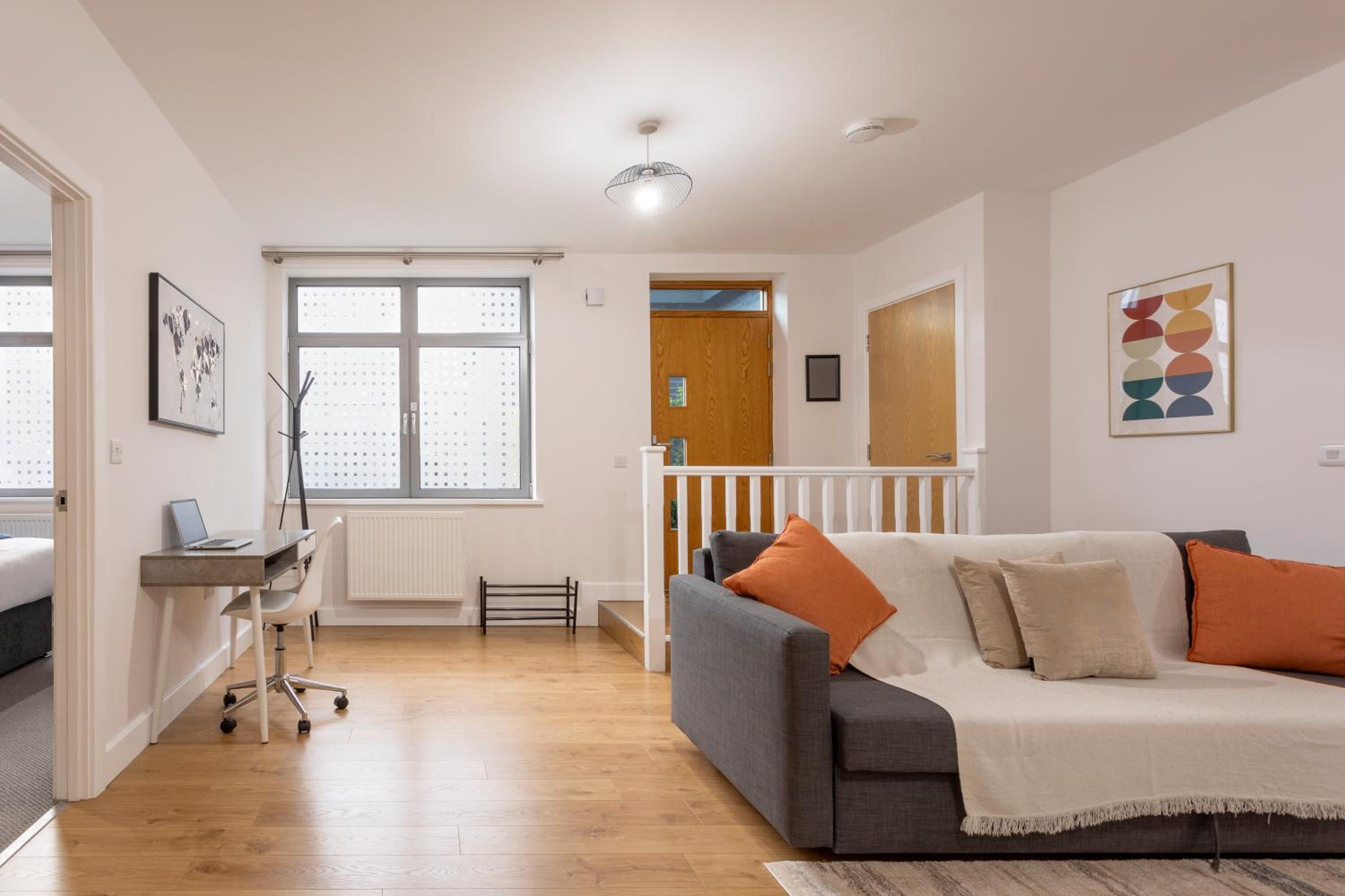 1 Bed Apartment - Redhill Central, Surrey, Gatwick #4
