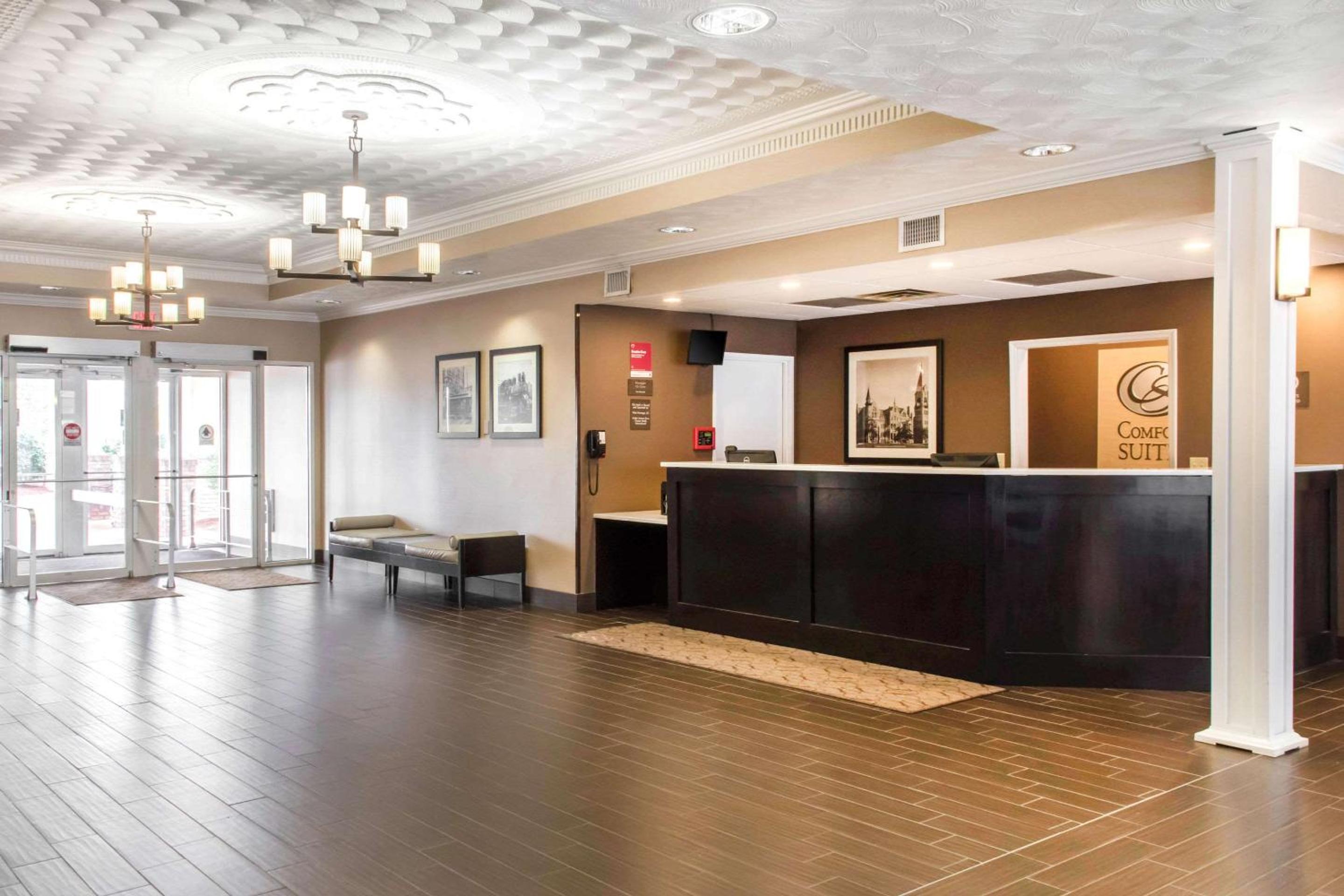 Scranton Vacations - Comfort Suites Scranton near Montage Mountain - Property Image 2