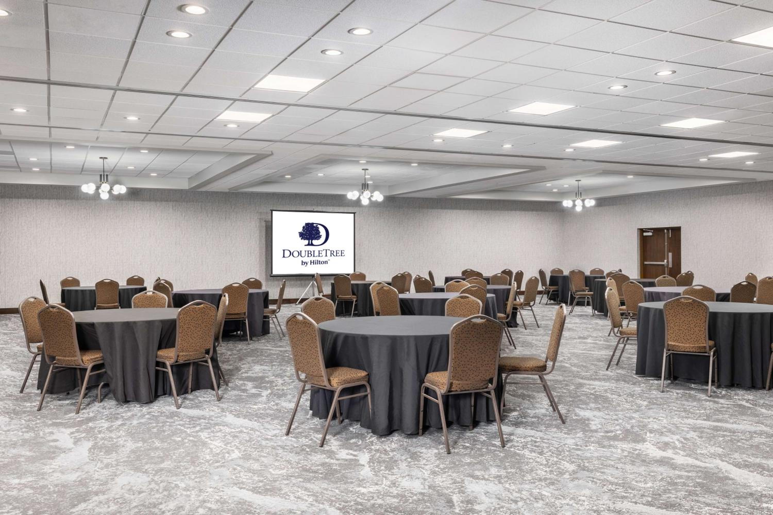 Doubletree By Hilton Greensboro Airport