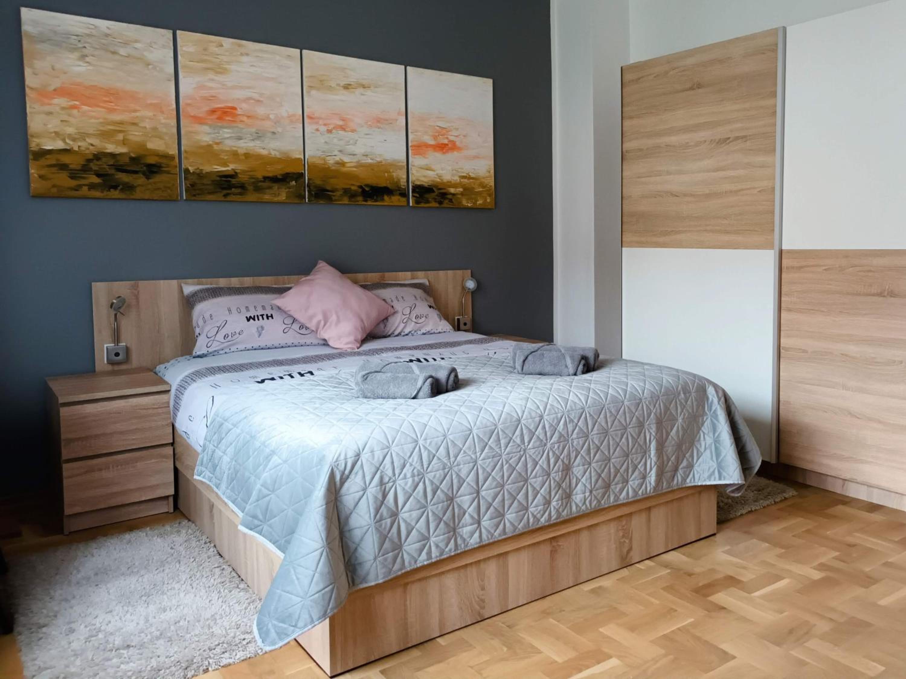 DUBOVAC CASTLE apartment - private parking - NETFLIX - garden - barbecue - table tennis - bikers friendly view 3