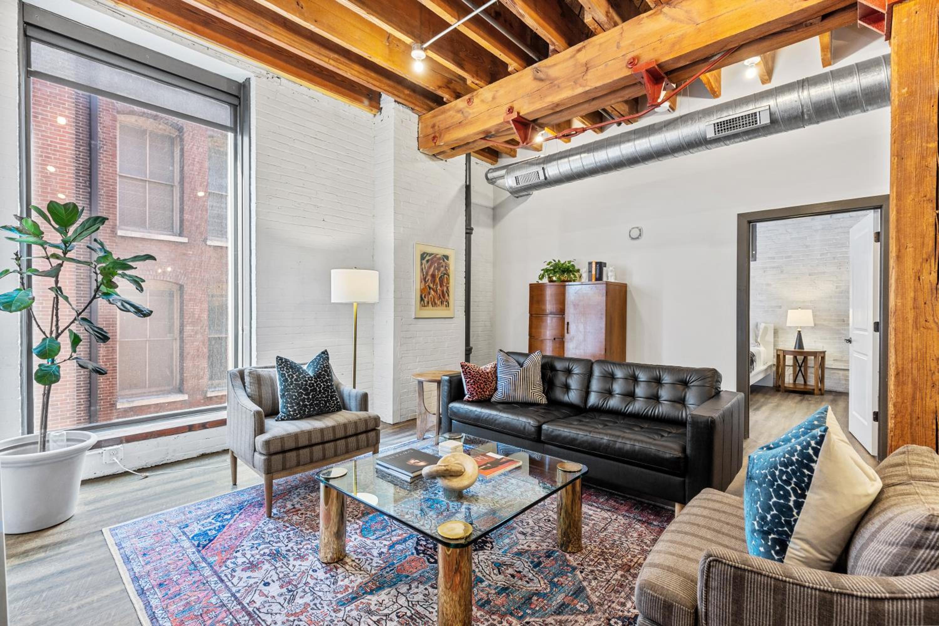 2BR Loft-Parking-Gym-Roof Deck-4K - Property Image 22