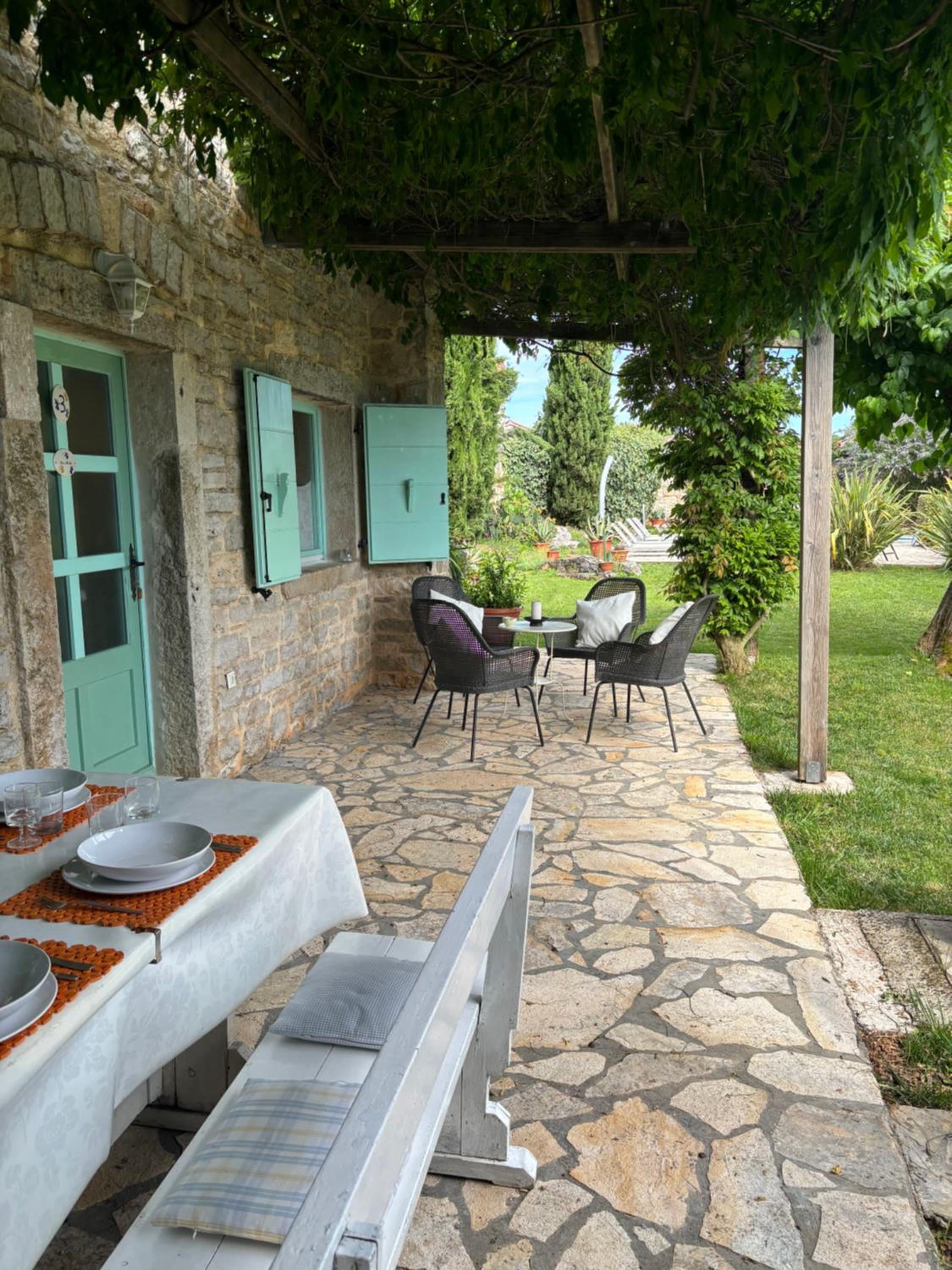 Photo 6