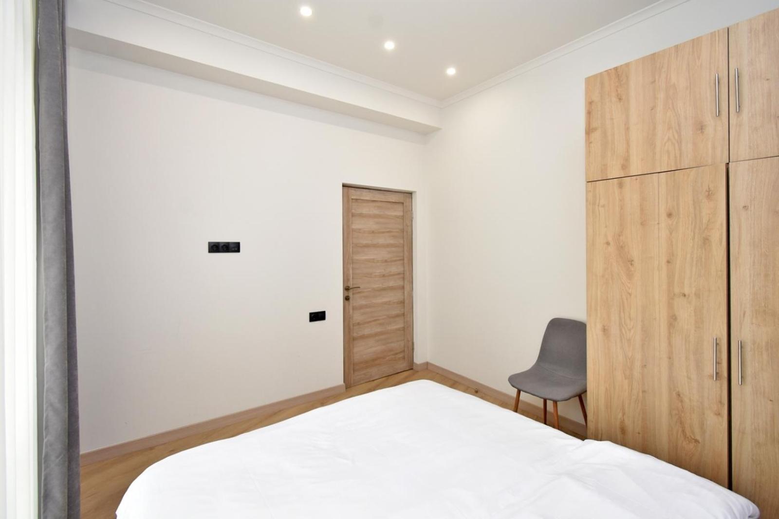 Demirchyan street, 1 bedroom Stylish apartment with Open Balcony DE140