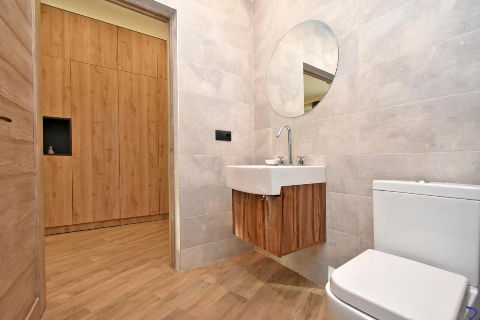 Demirchyan street, 1 bedroom Stylish apartment with Open Balcony DE140